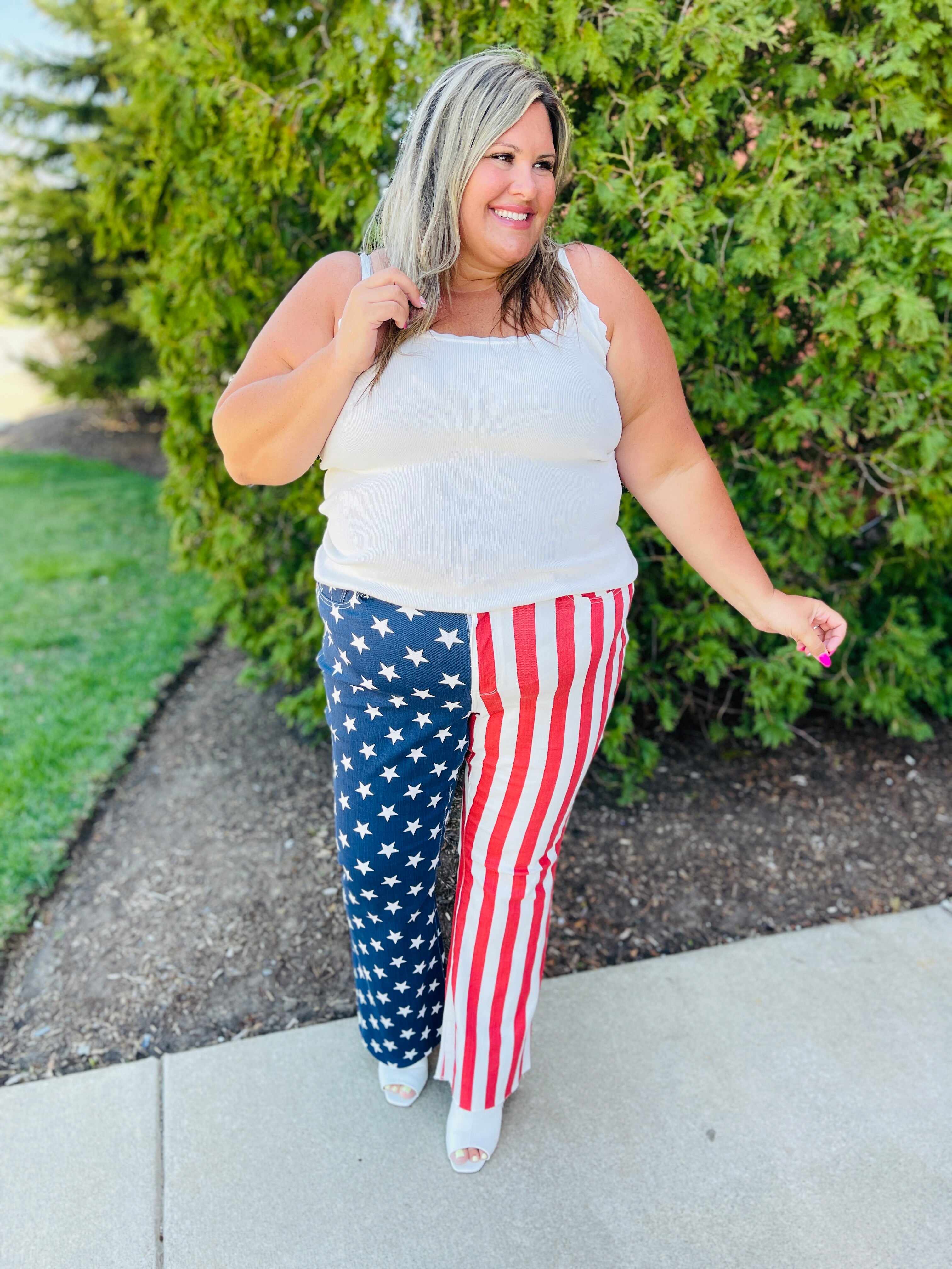 REG/CURVY Star Spangled Babe Flare Jeans