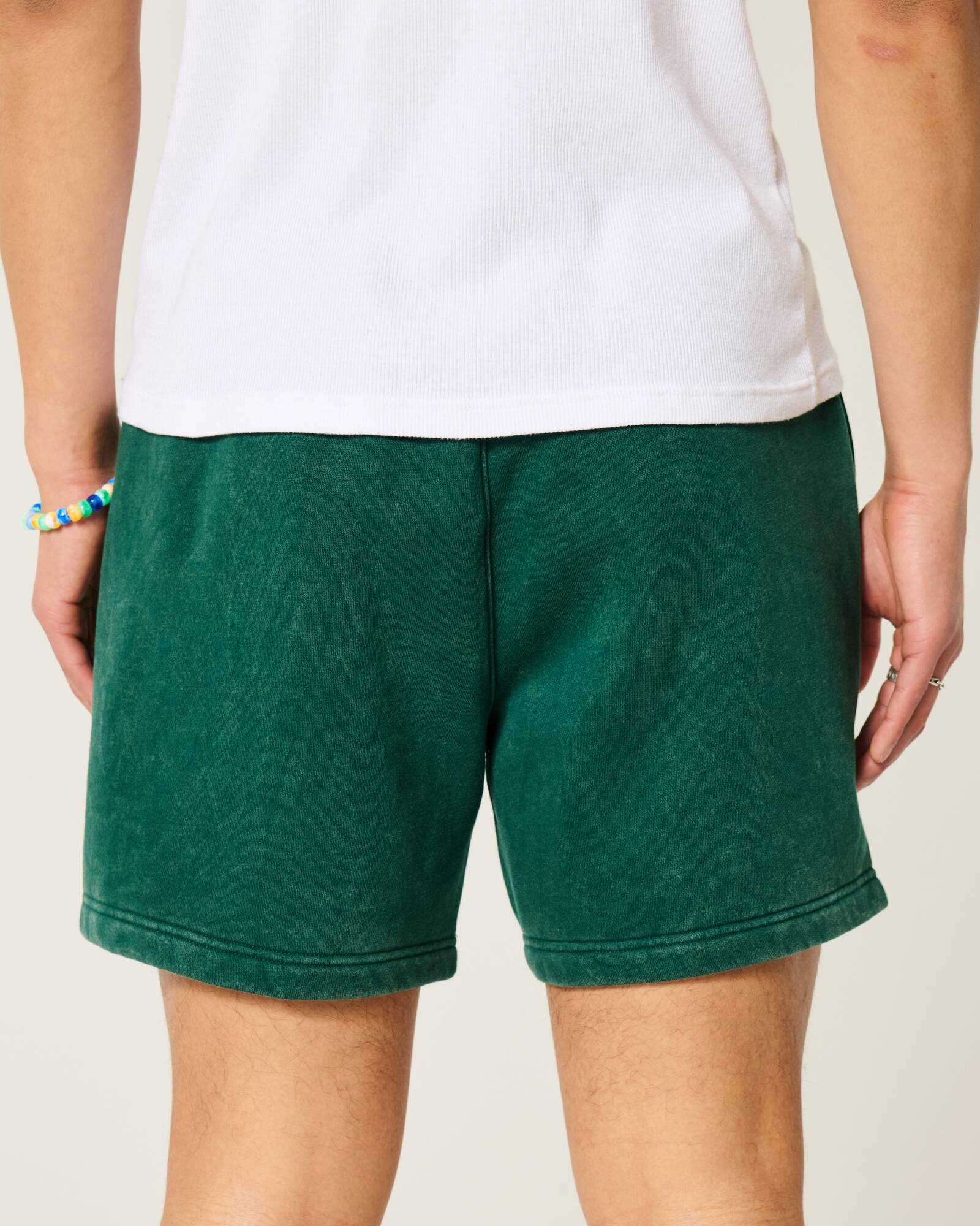 Mid-Thigh Camo Loose Fleece Shorts