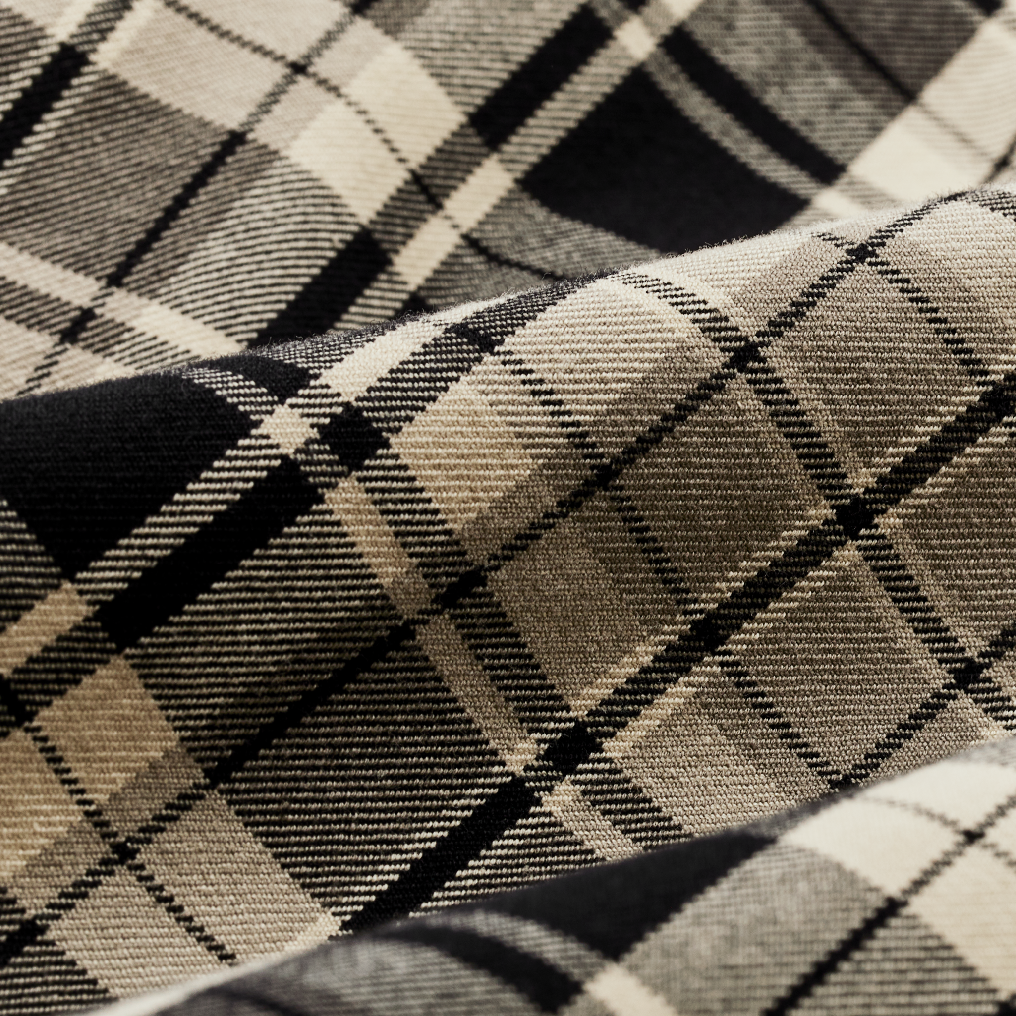 Lightweight Alaskan Guide Shirt - Cream / Black / Gray Plaid