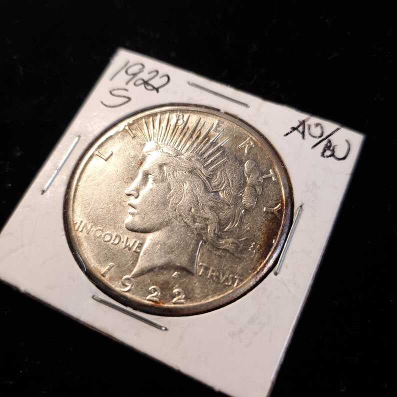 1922 S Silver Peace Dollar  AU/BU  -  Key date Lot#  1433