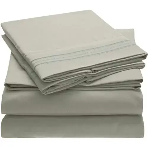 Brushed Microfiber Hypoallergenic 4 pcs Bedsheet Set