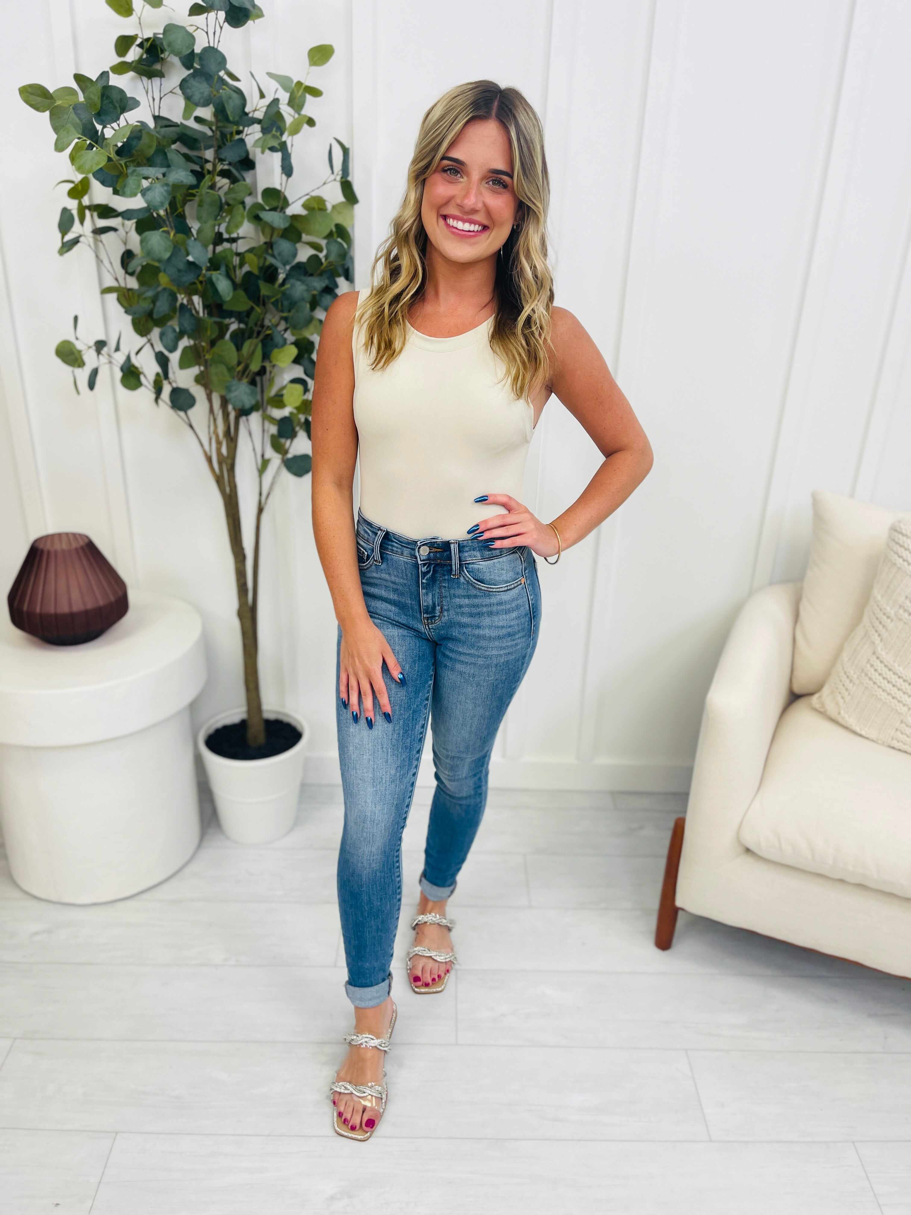 REG/CURVY Modern Love Skinny Jeans