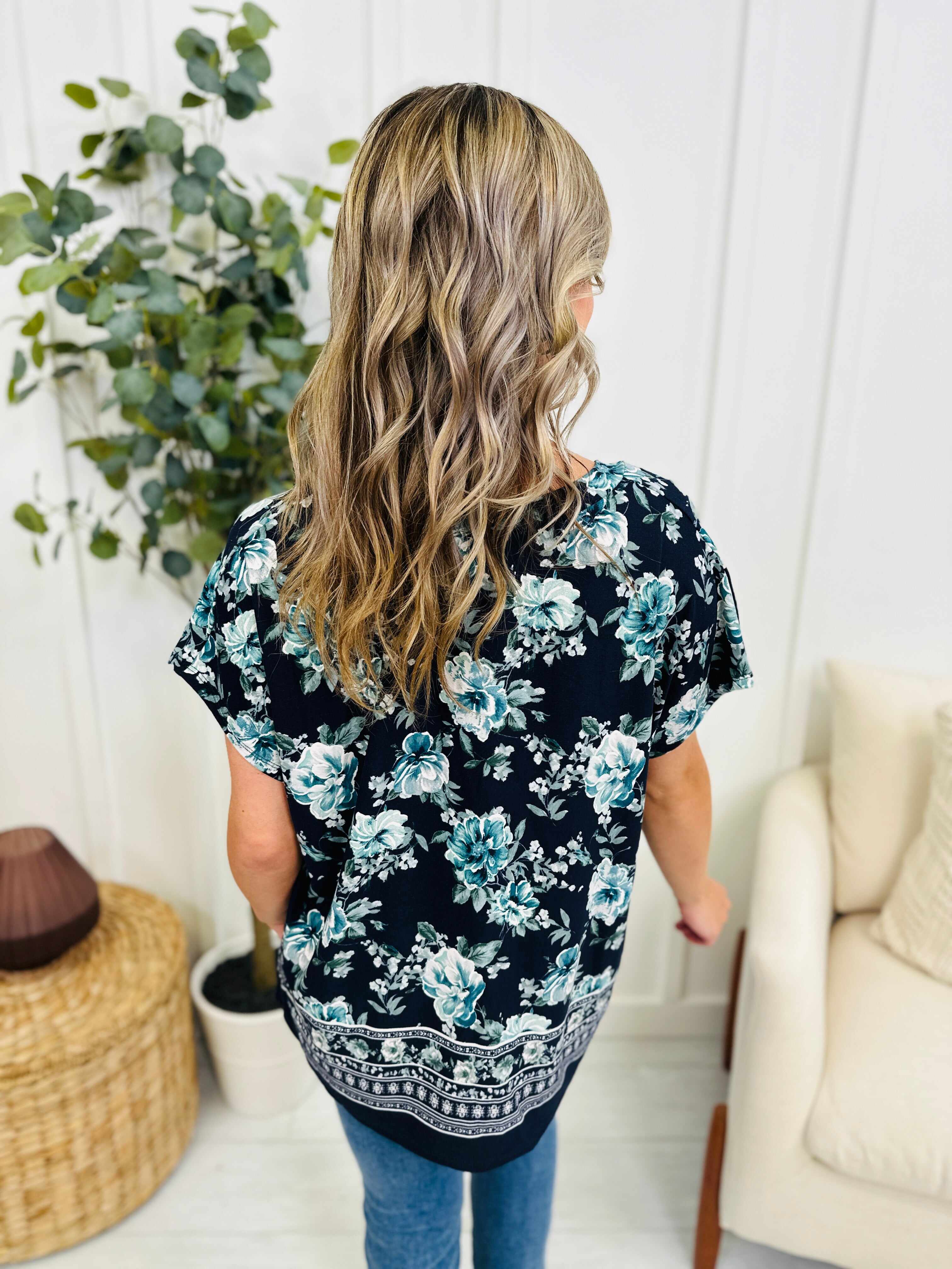 REG/CURVY Meet Me Halfway Top In Teal