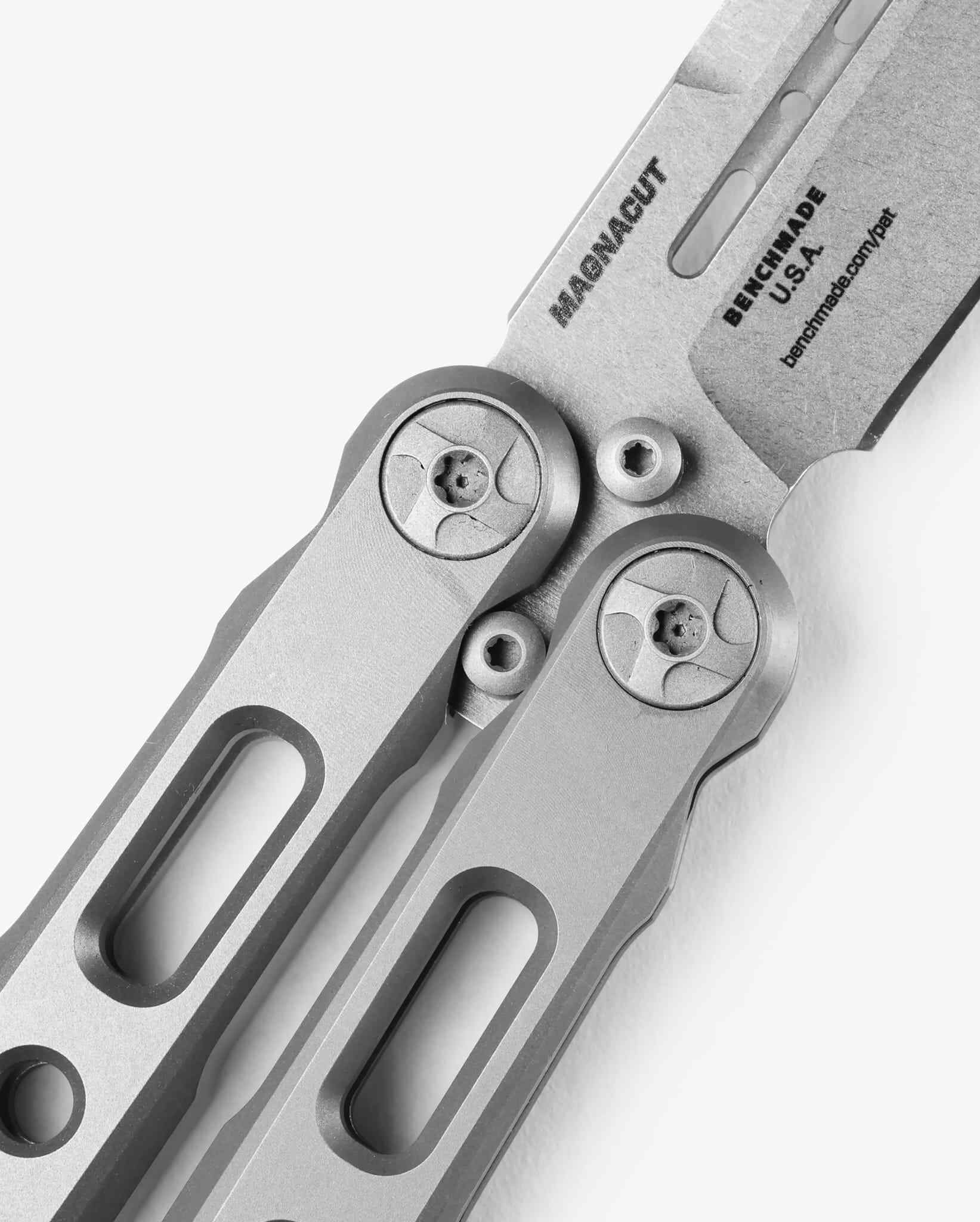 Laro™ | Gray Titanium
