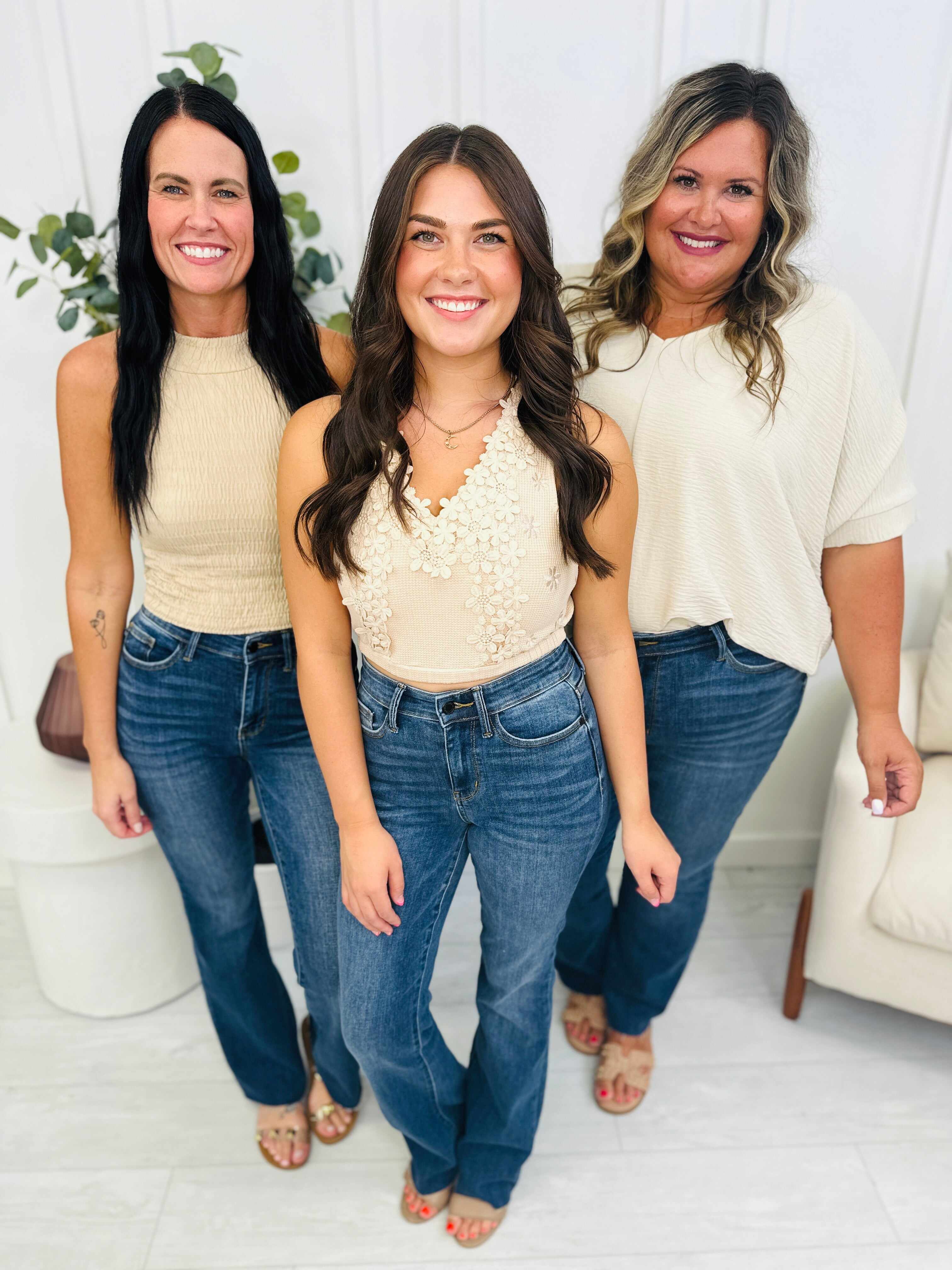 REG/CURVY Baby Got Bootcut Nondistressed Jeans