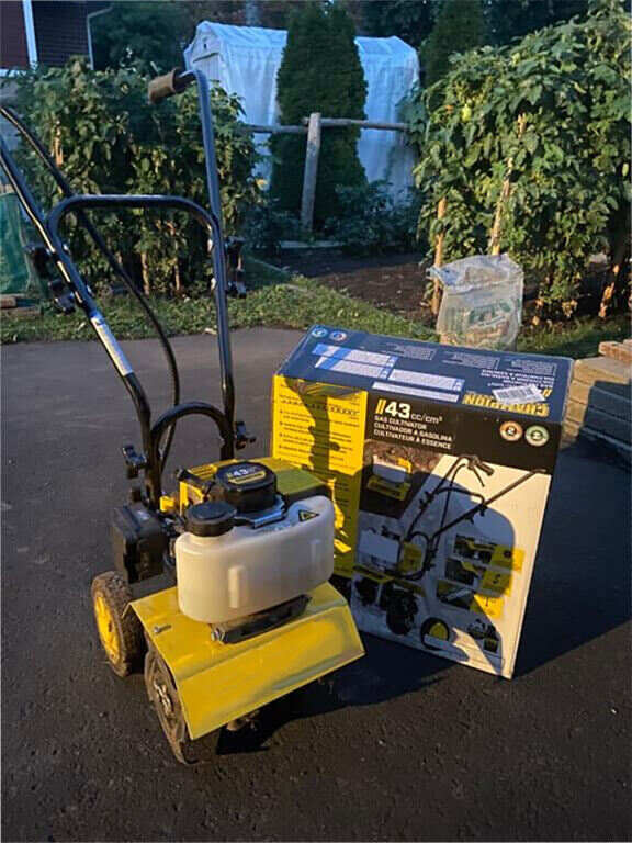 19-inch 212cc four-stroke tiller with self-propelled agricultural tires