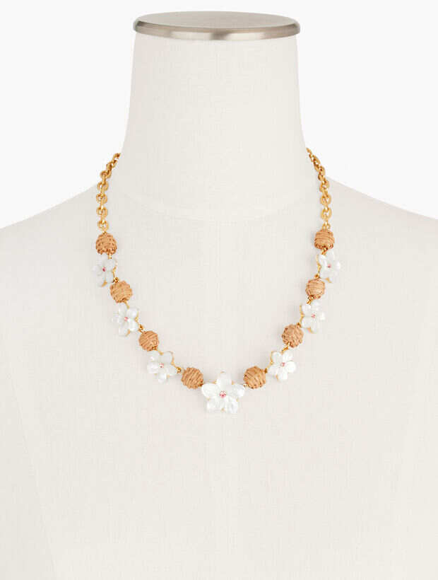 Carved Floral NecklaceVORY PEARL/GOLD