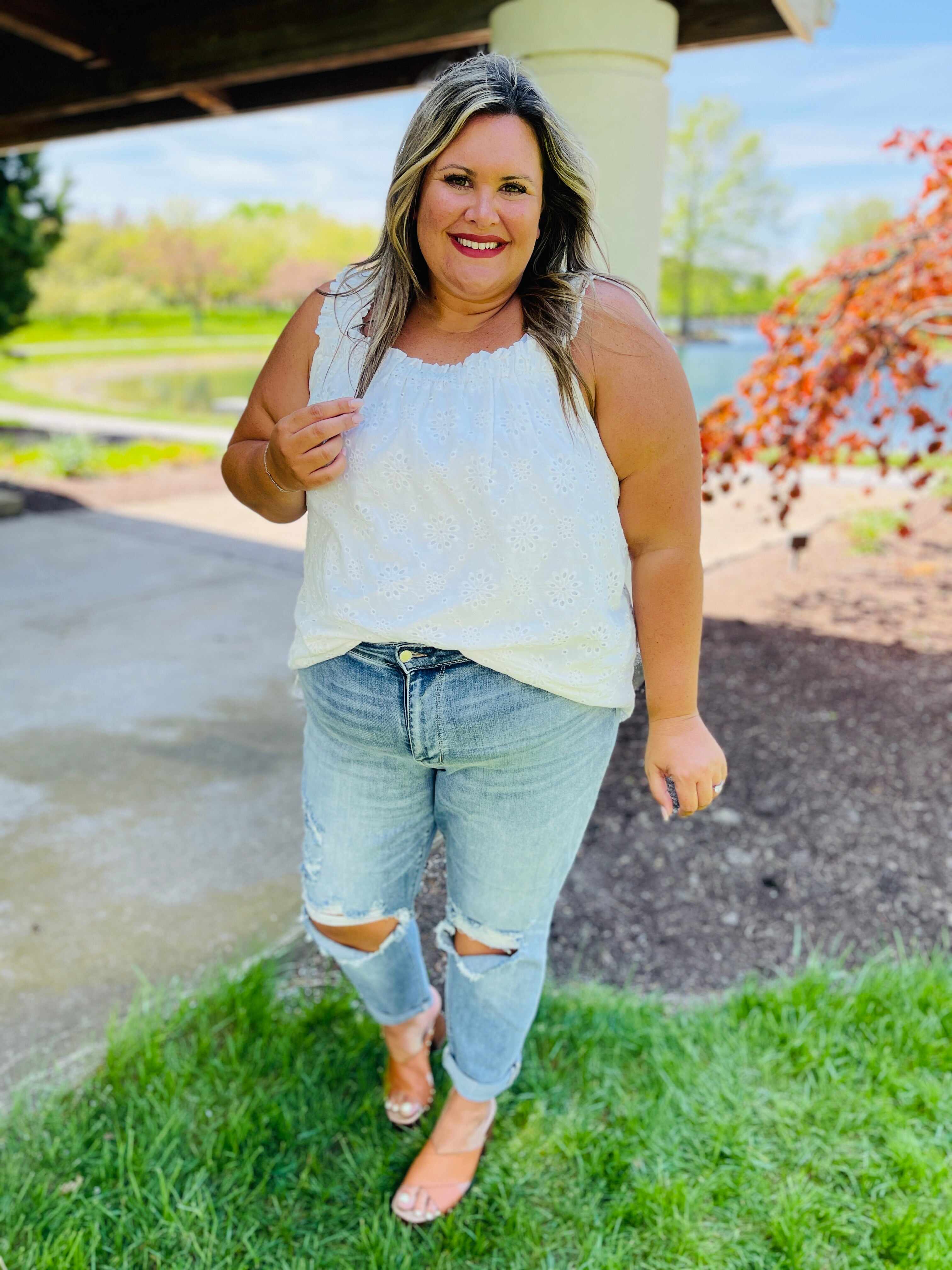 REG/CURVY Always On My Mind Midrise Boyfriend Jeans