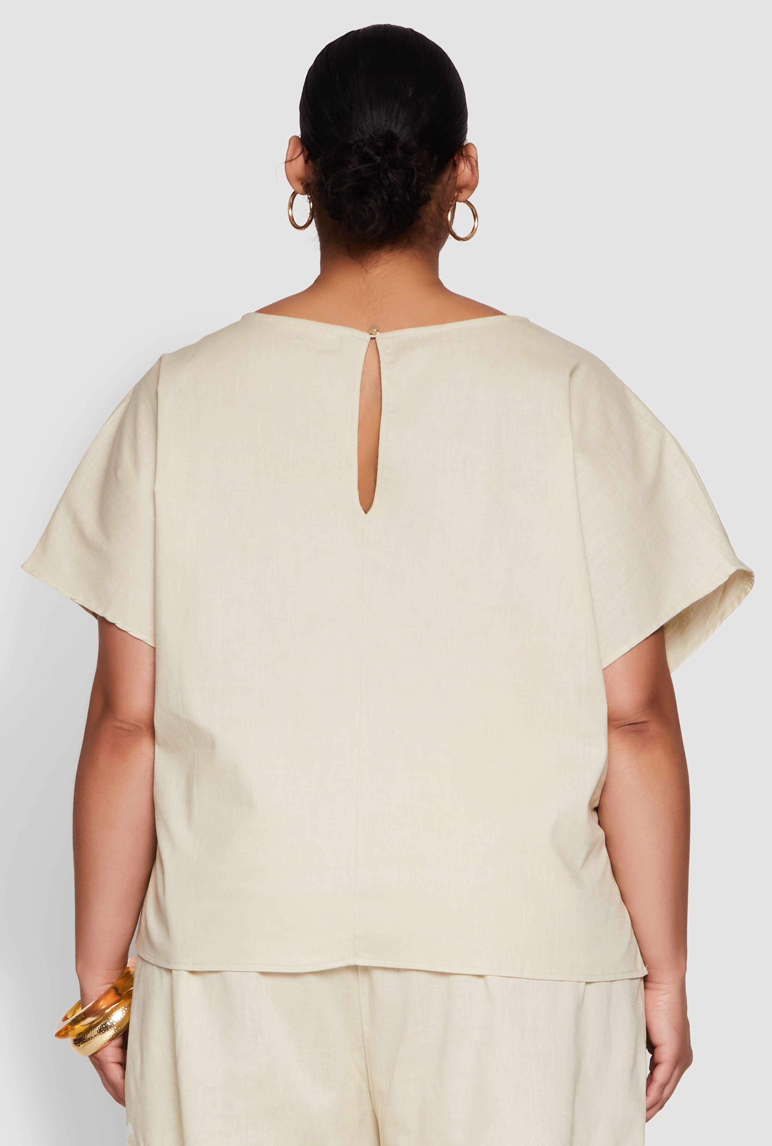 Plus Size Button Back Keyhole Short Sleeve Top