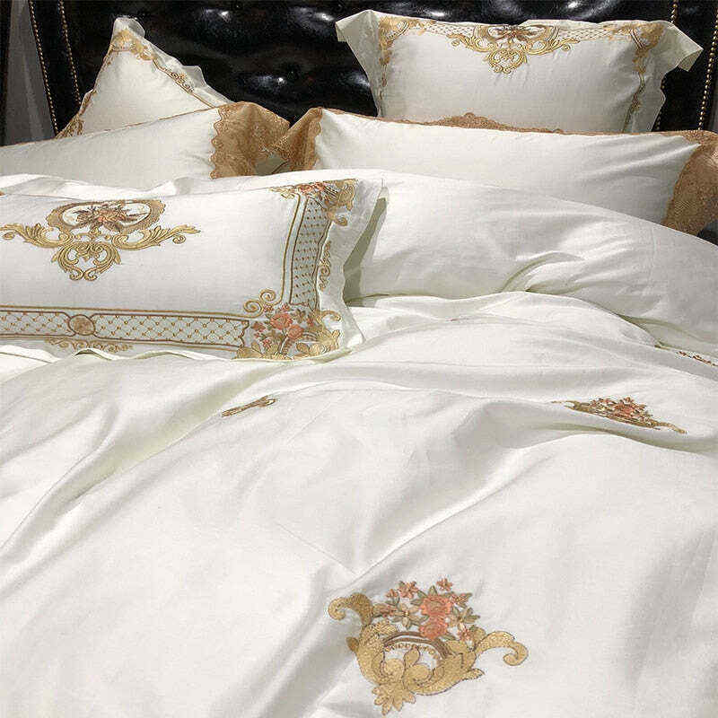 Cushy Spot Luxury Bedding Set