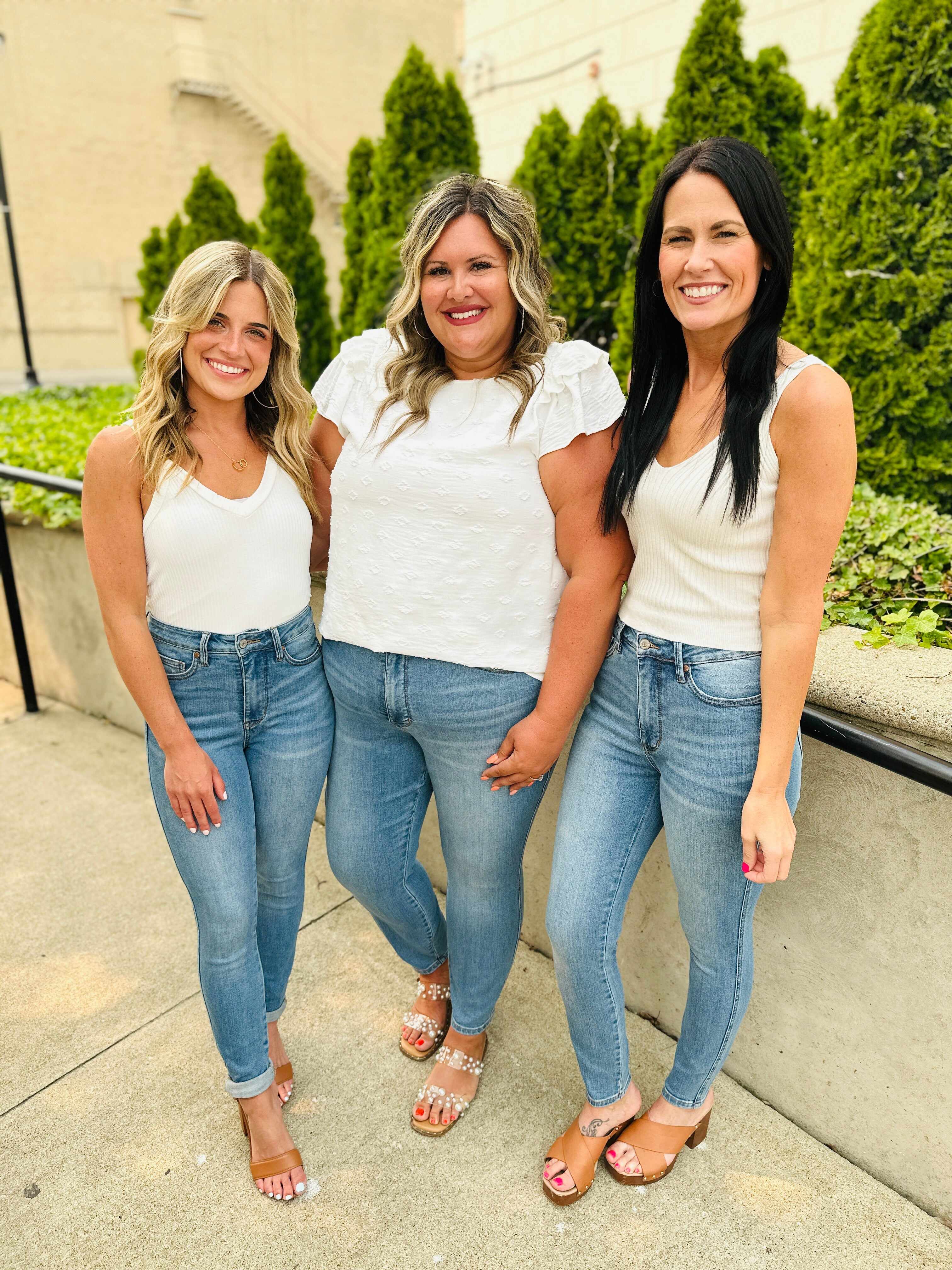 Tummy Control and Butt Lifting REG/CURVY Triple Threat Skinny Jeans