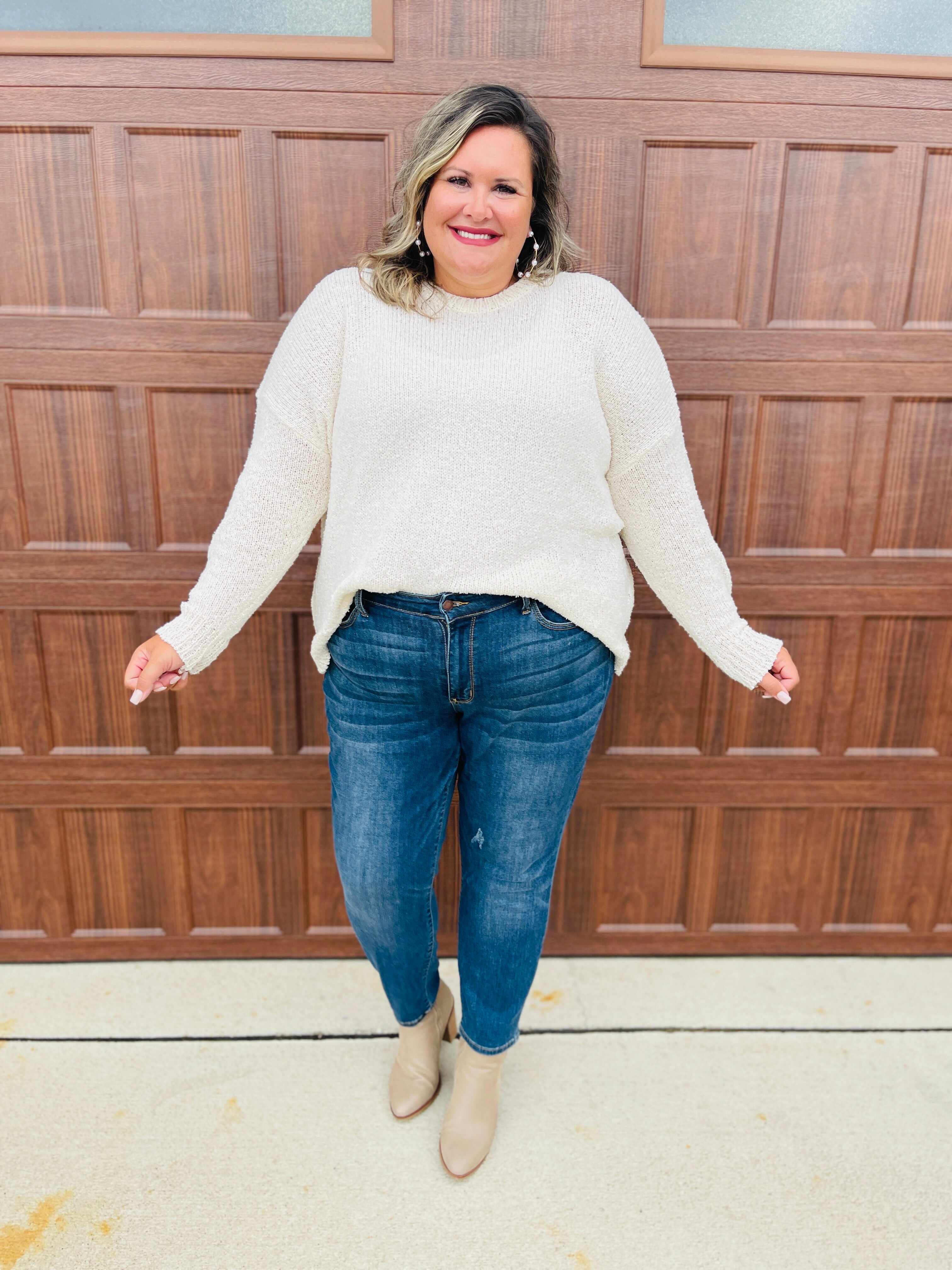 Mid Rise Plus/Reg Everyday Essential Relaxed Fit Jeans - Multiple Inseams!