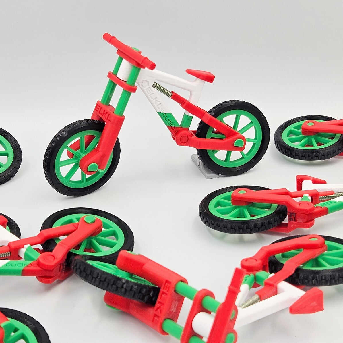 n+2 Downhill Finger Bike