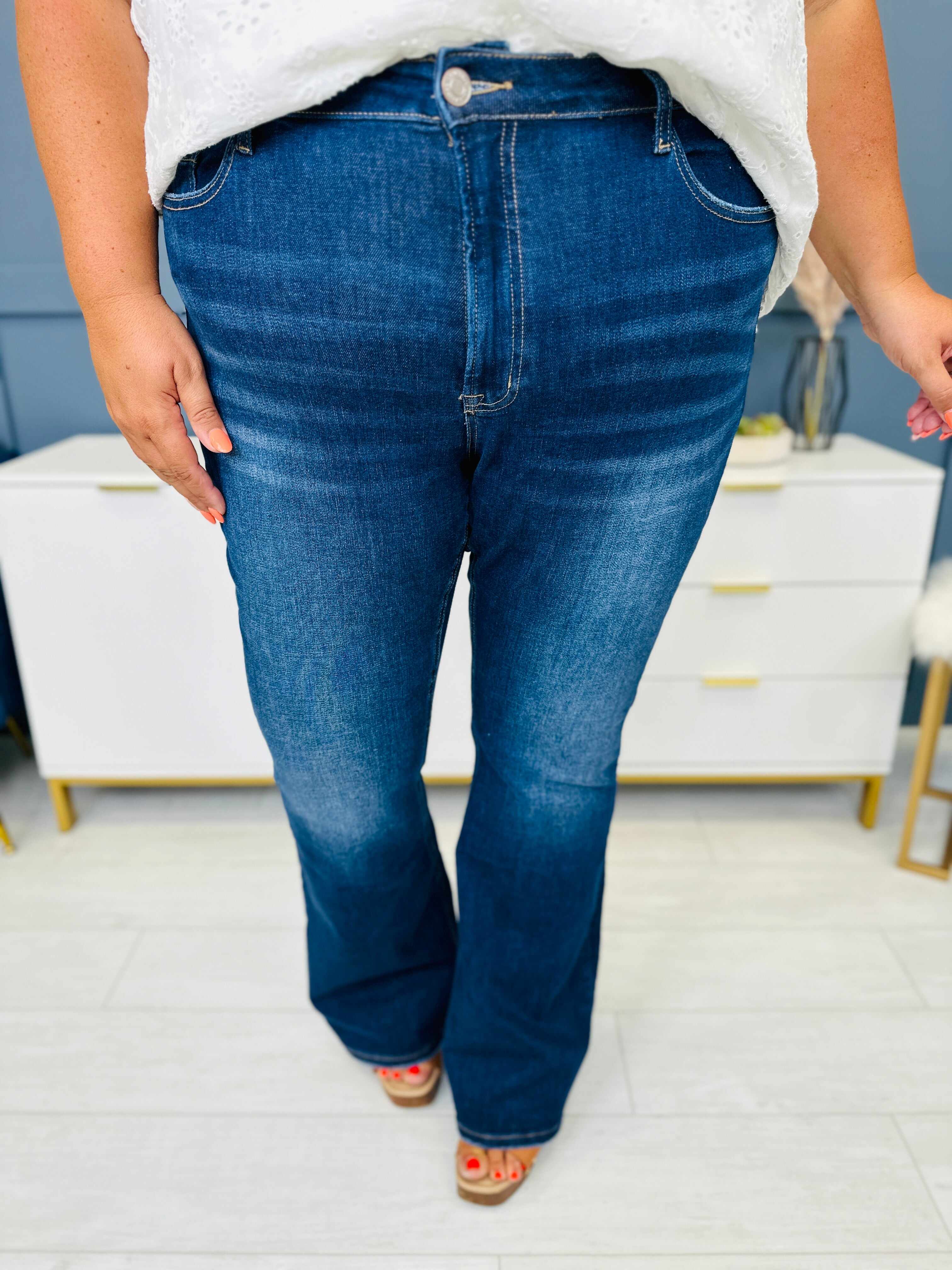 Lovervet REG/CURVY Far Out Flare Jeans