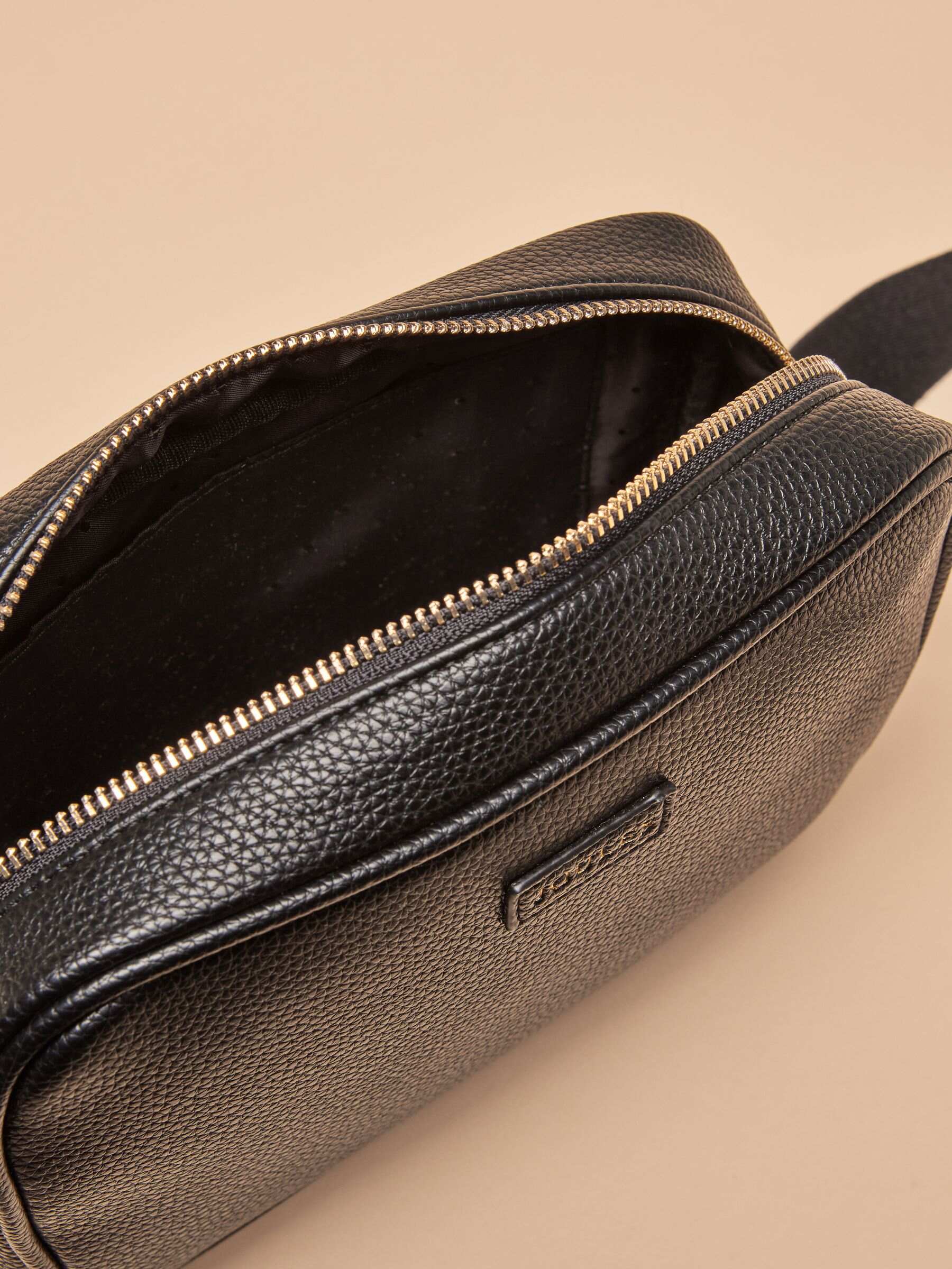 Trent Pink Cross Body Bag