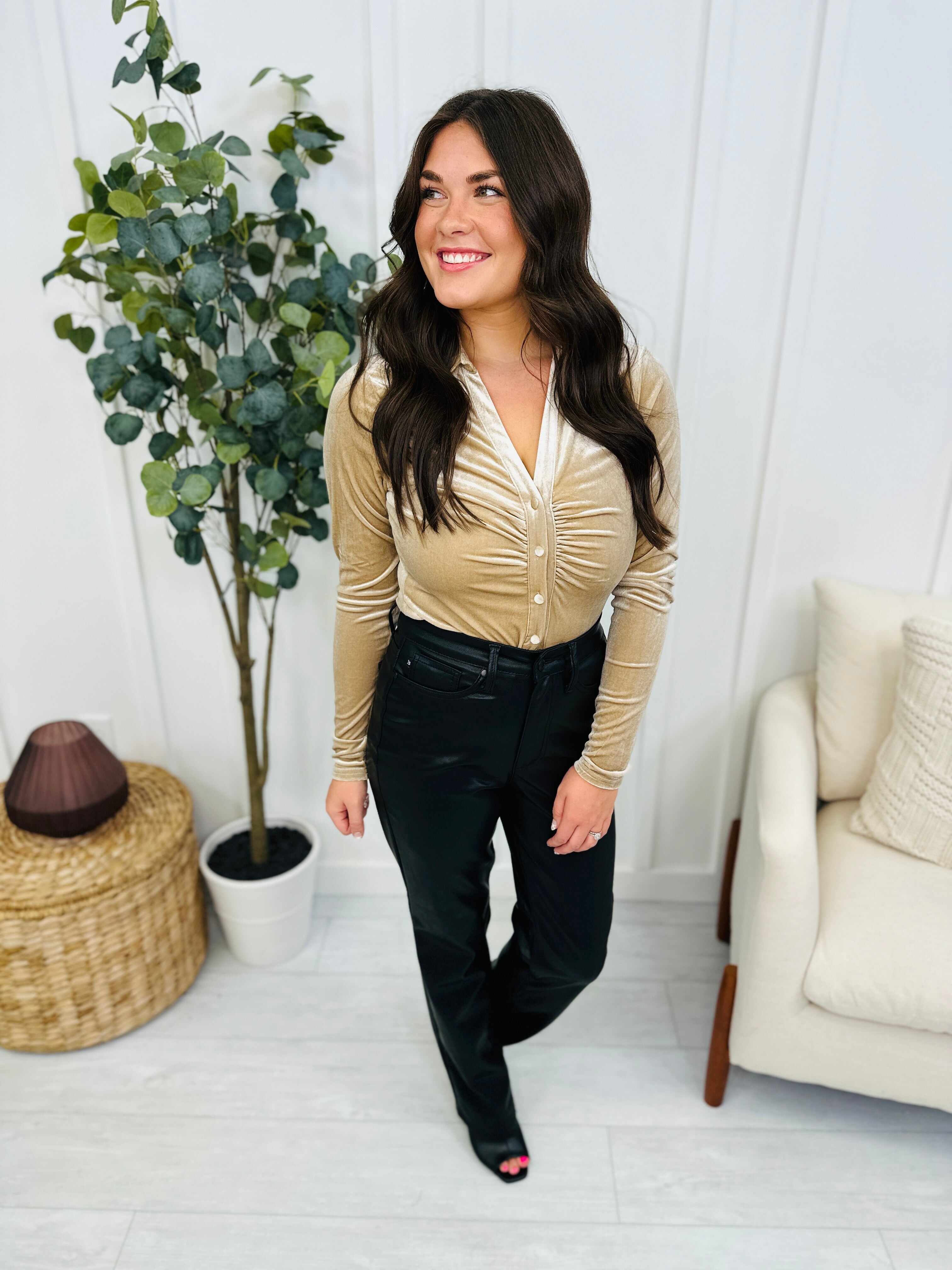 REG/CURVY Like A Glove Tummy Control Black Faux Leather Straight Leg Pants