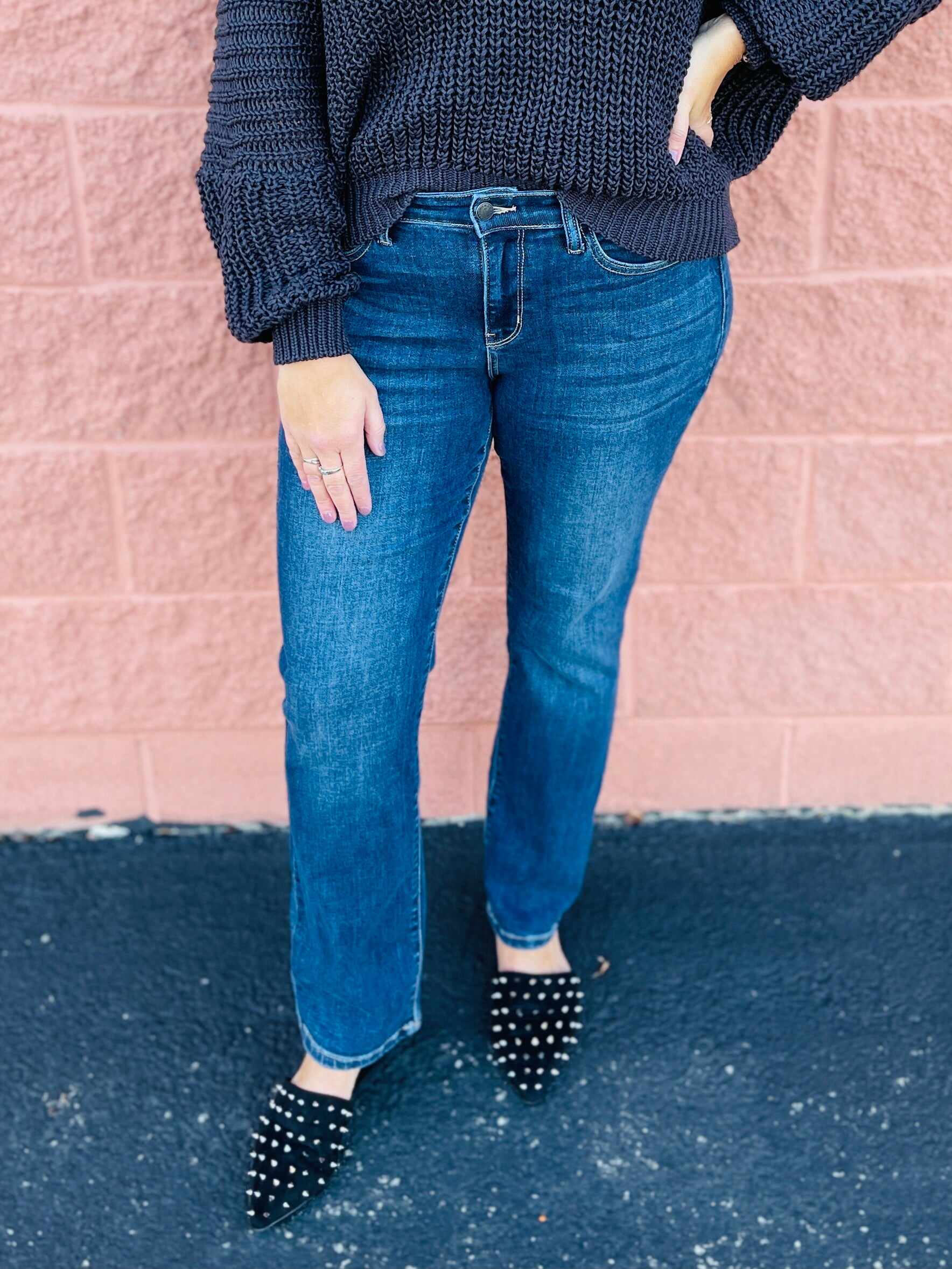 Plus/Reg Back To The Basics Straight Leg Jeans