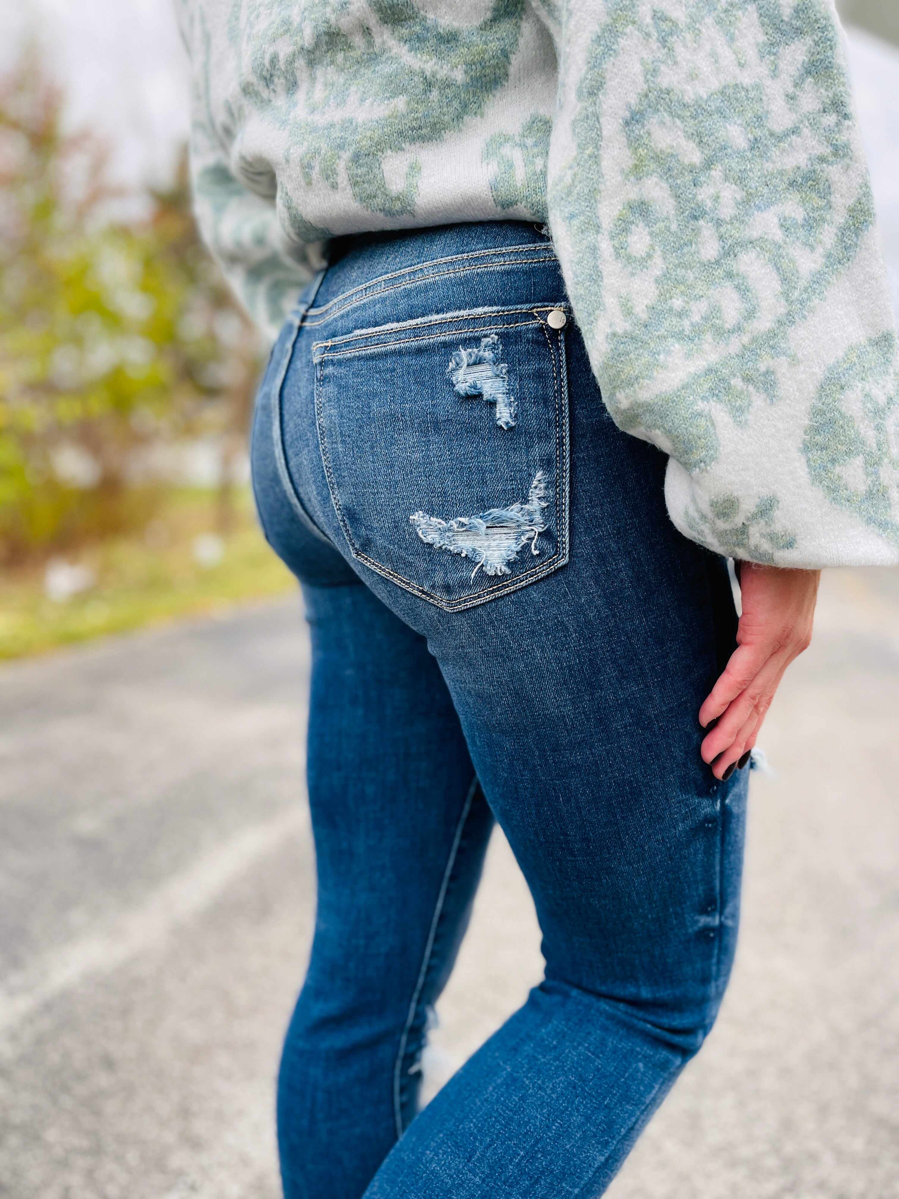 RESTOCK! Plus/Reg First Pick Mid Rise Skinny Jeans