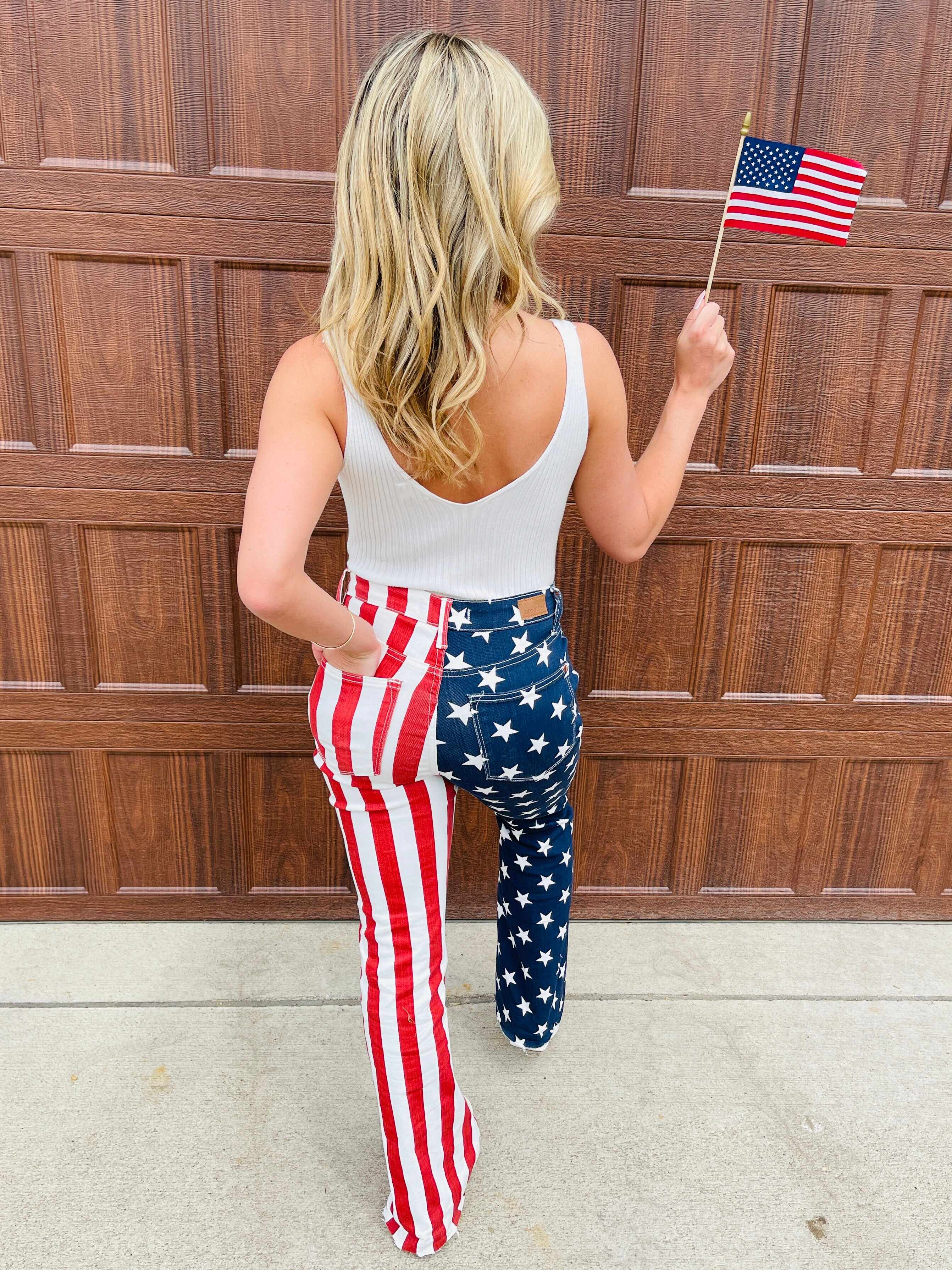 REG/CURVY Star Spangled Babe Flare Jeans