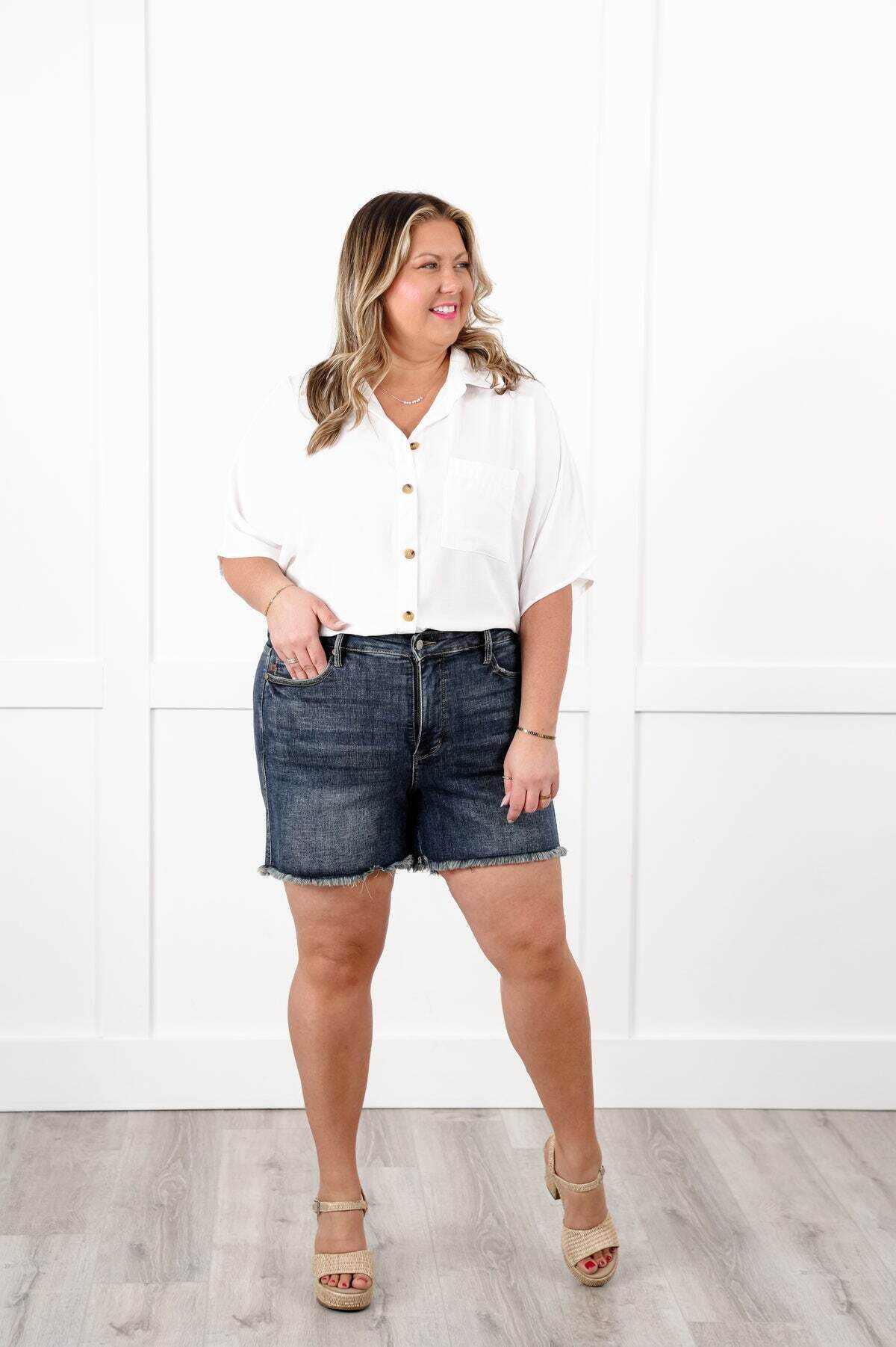 🔥2025 Hot Trend🔥Judy Dark Wash Tummy Control Fray Hem Shorts with Shield Back Pockets