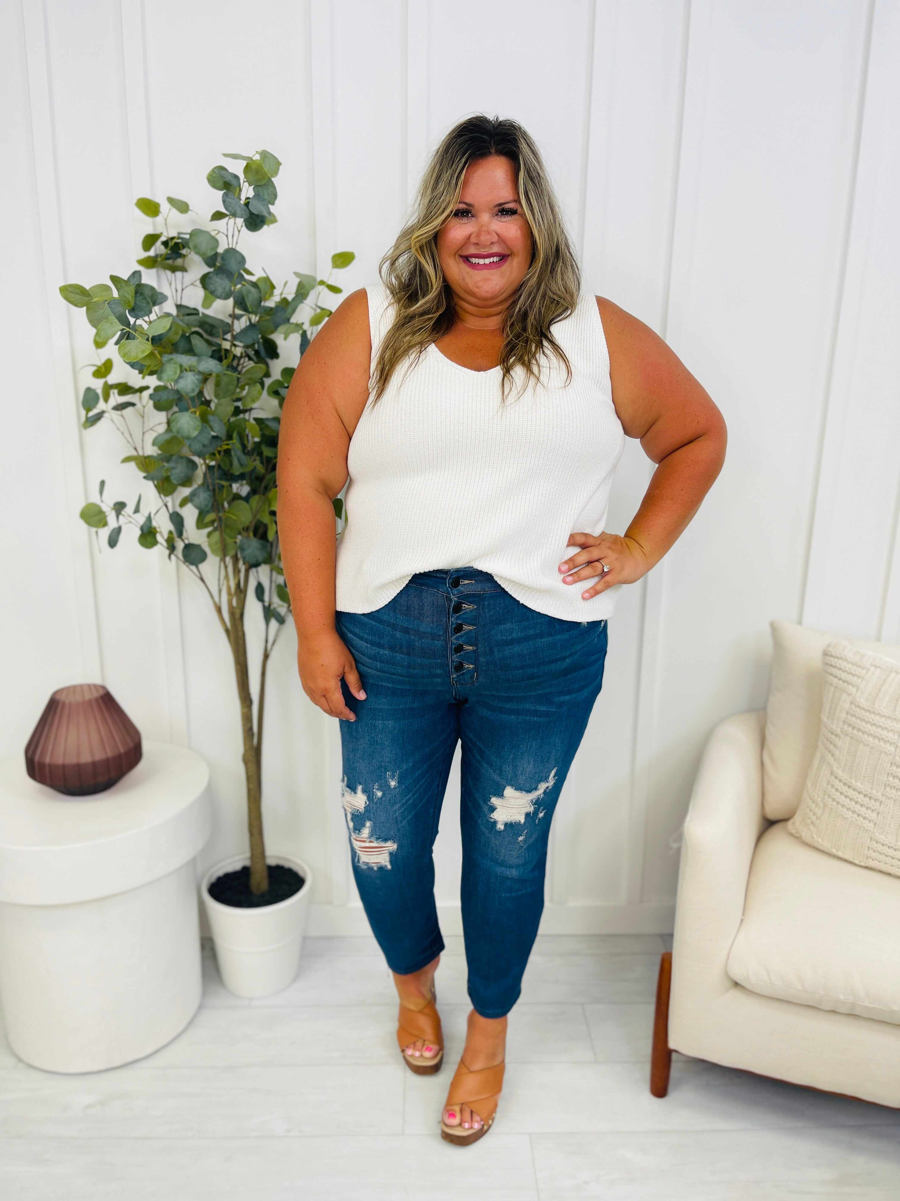 REG/CURVY Boyfriend Material Button Fly Boyfriend Jeans