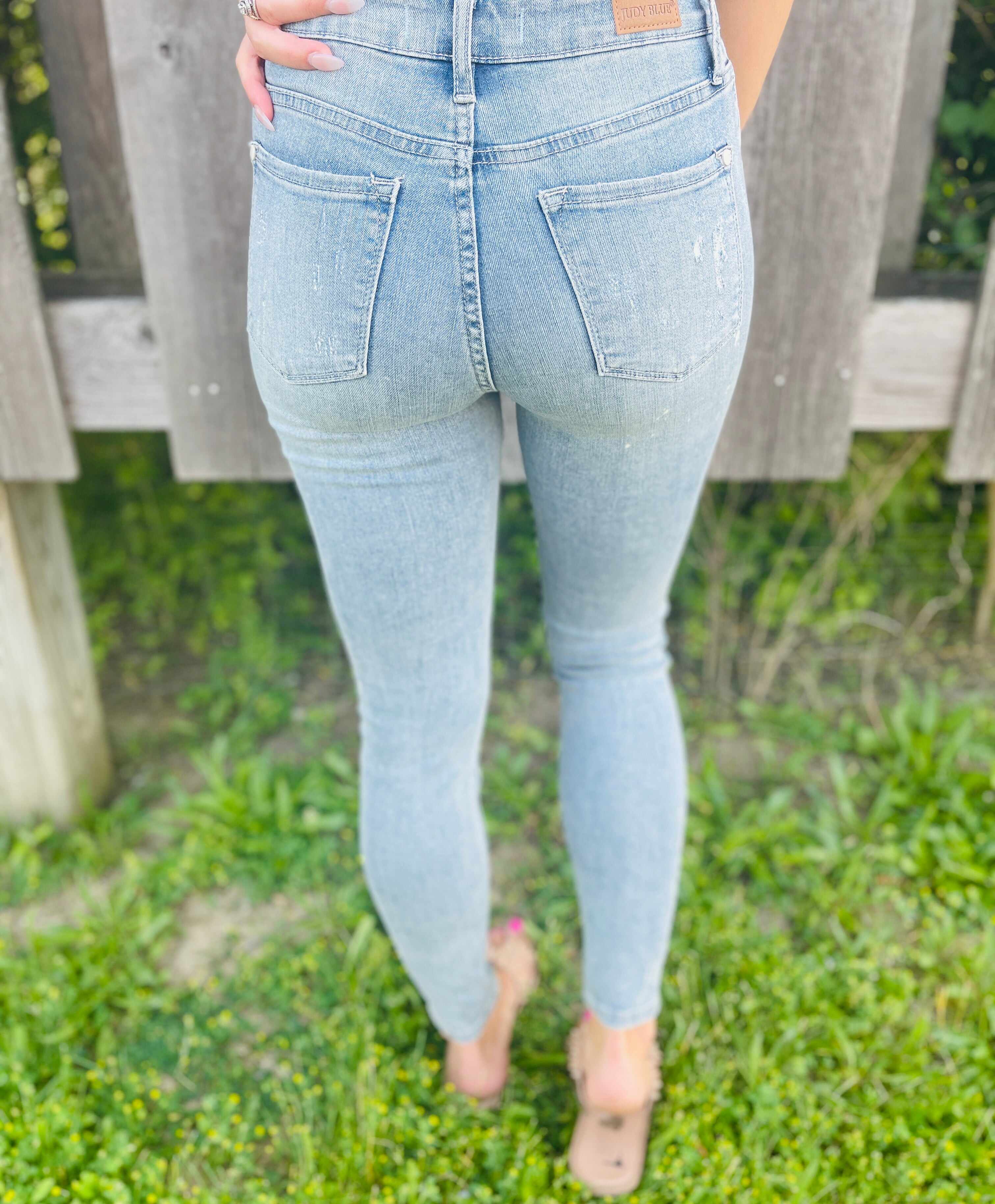PLUS/REG All Laced Up Lace Patch Skinny Jeans