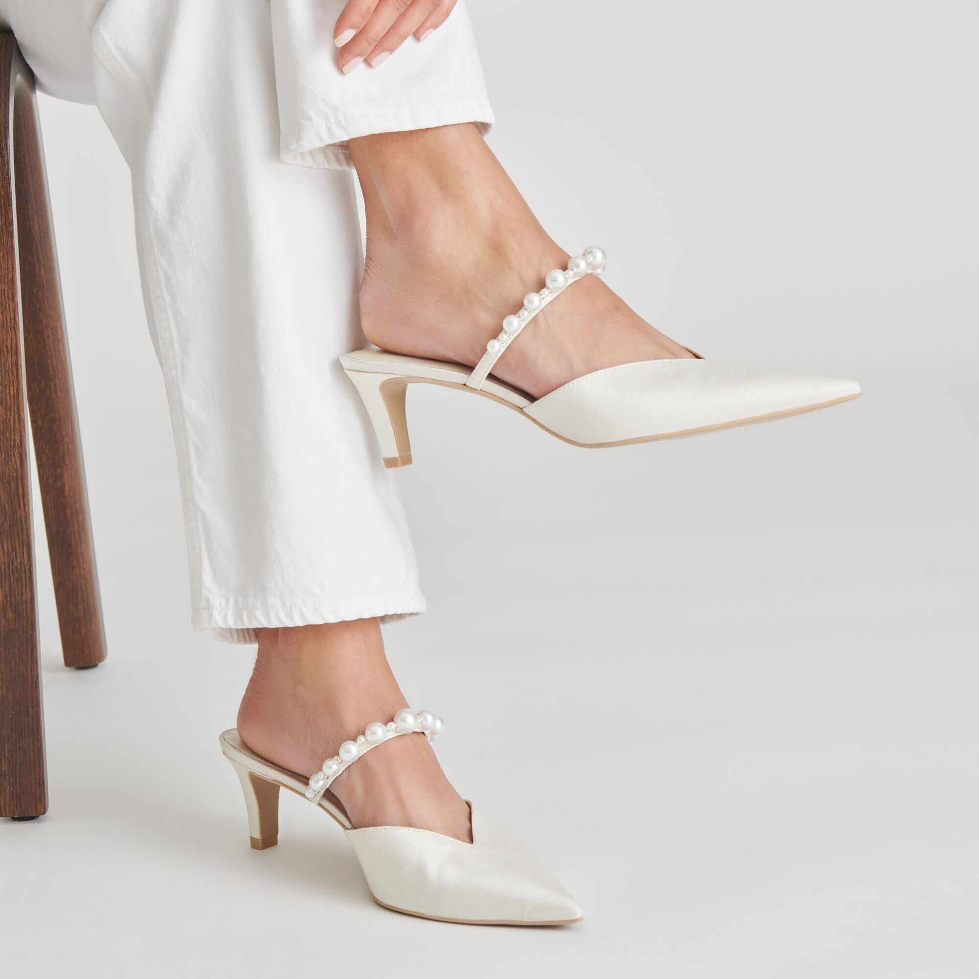 KANIKA PEARL MID HEELS VANILLA PEARLS
