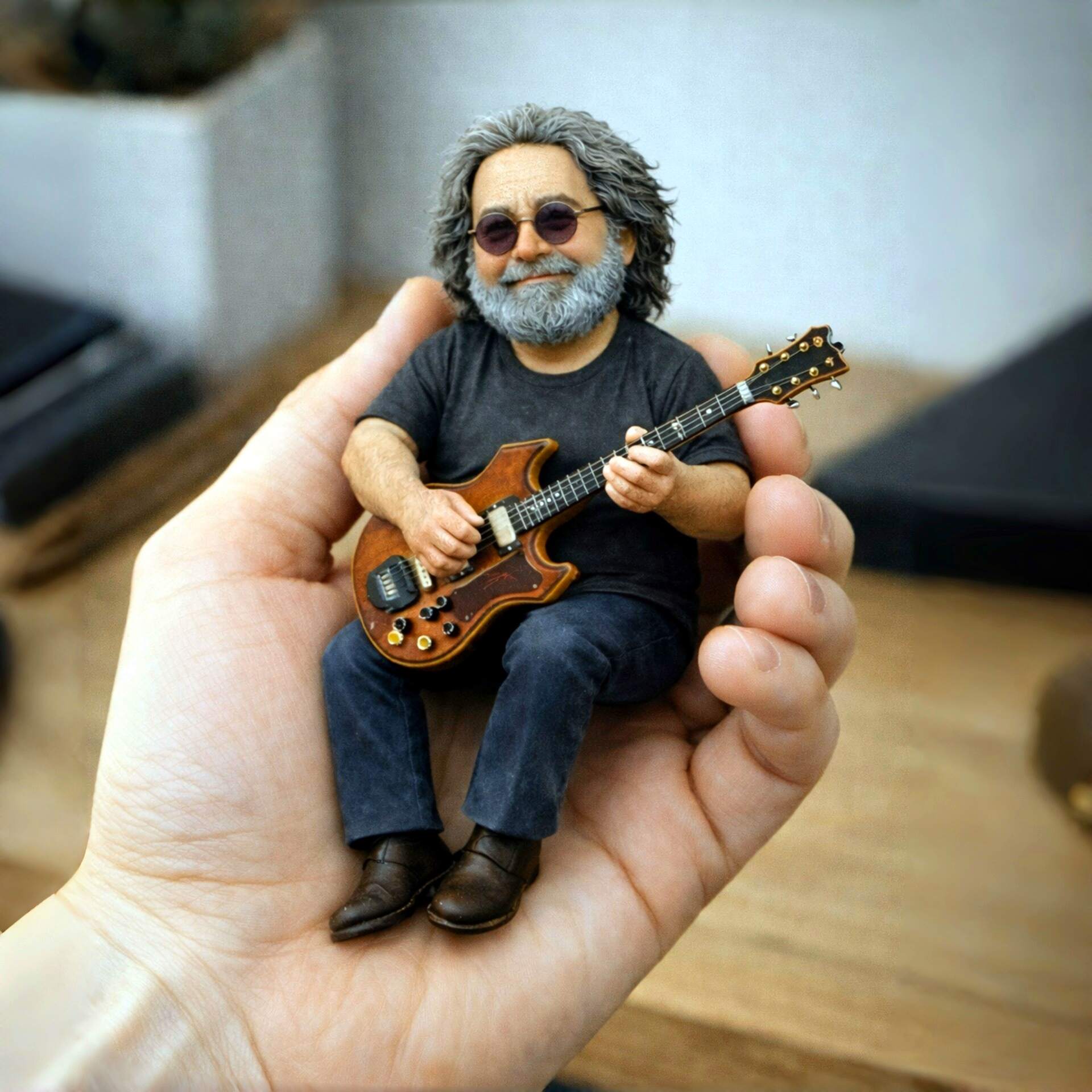 Jerry Desk Companion Figure