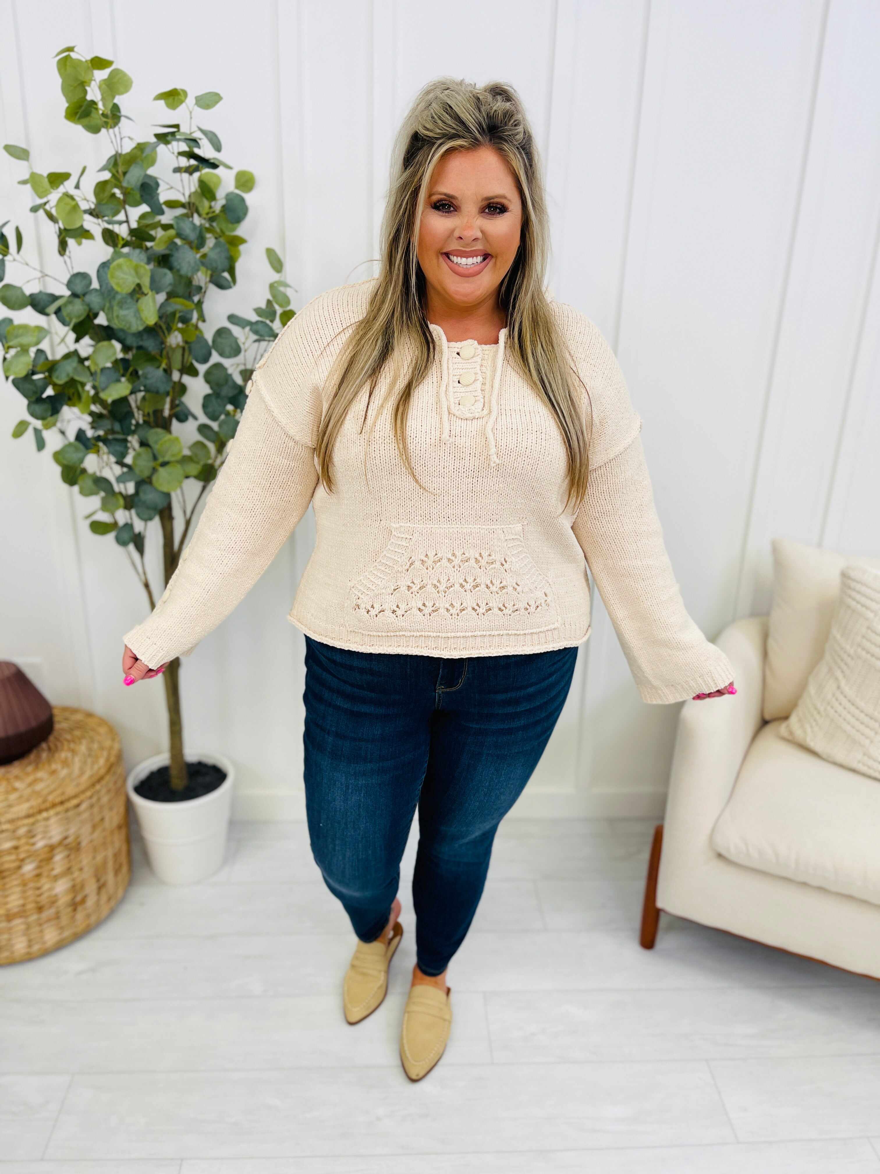 Mid Rise Plus/Reg Everyday Essential Relaxed Fit Jeans - Multiple Inseams!