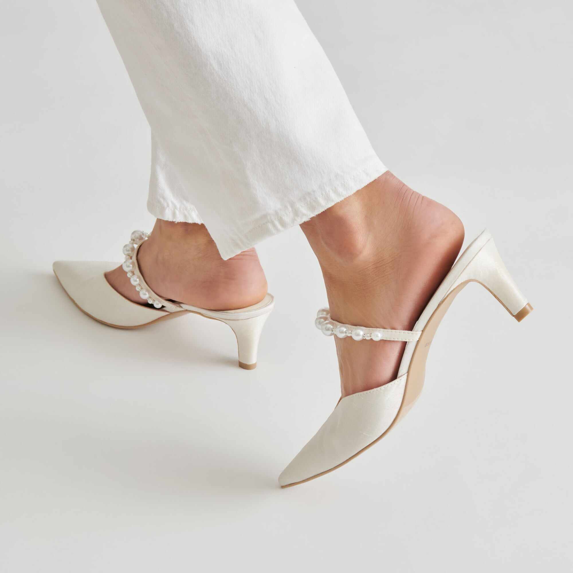KANIKA PEARL MID HEELS VANILLA PEARLS