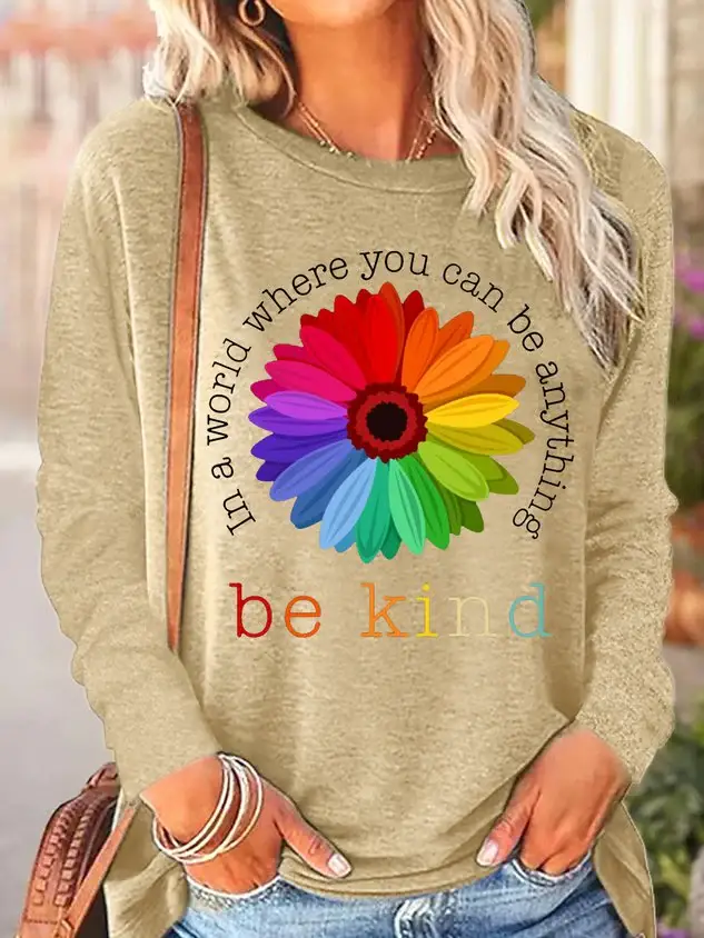 Women's Daisy In A World Where You Can Be Anything Be Kind Vintage Long Sleeve T-shirt