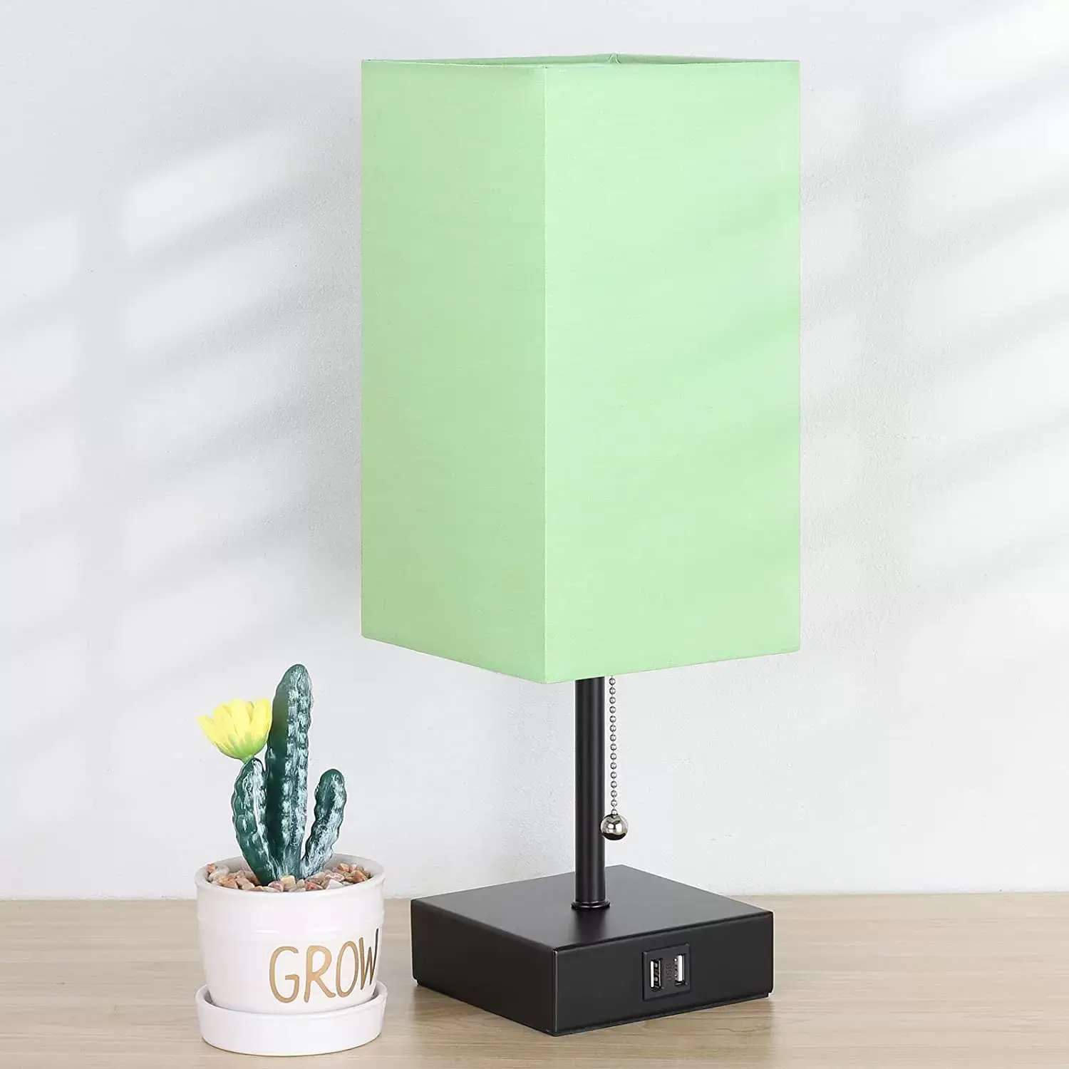 GGOYING Bedside Table Lamp, Pull Chain Table Lamp with Dual USB Charging Ports, 2700K LED Bulb, Fabric Linen Lampshade, Nightstand Lamp for Livingroom Bedroom Office Reading Working
