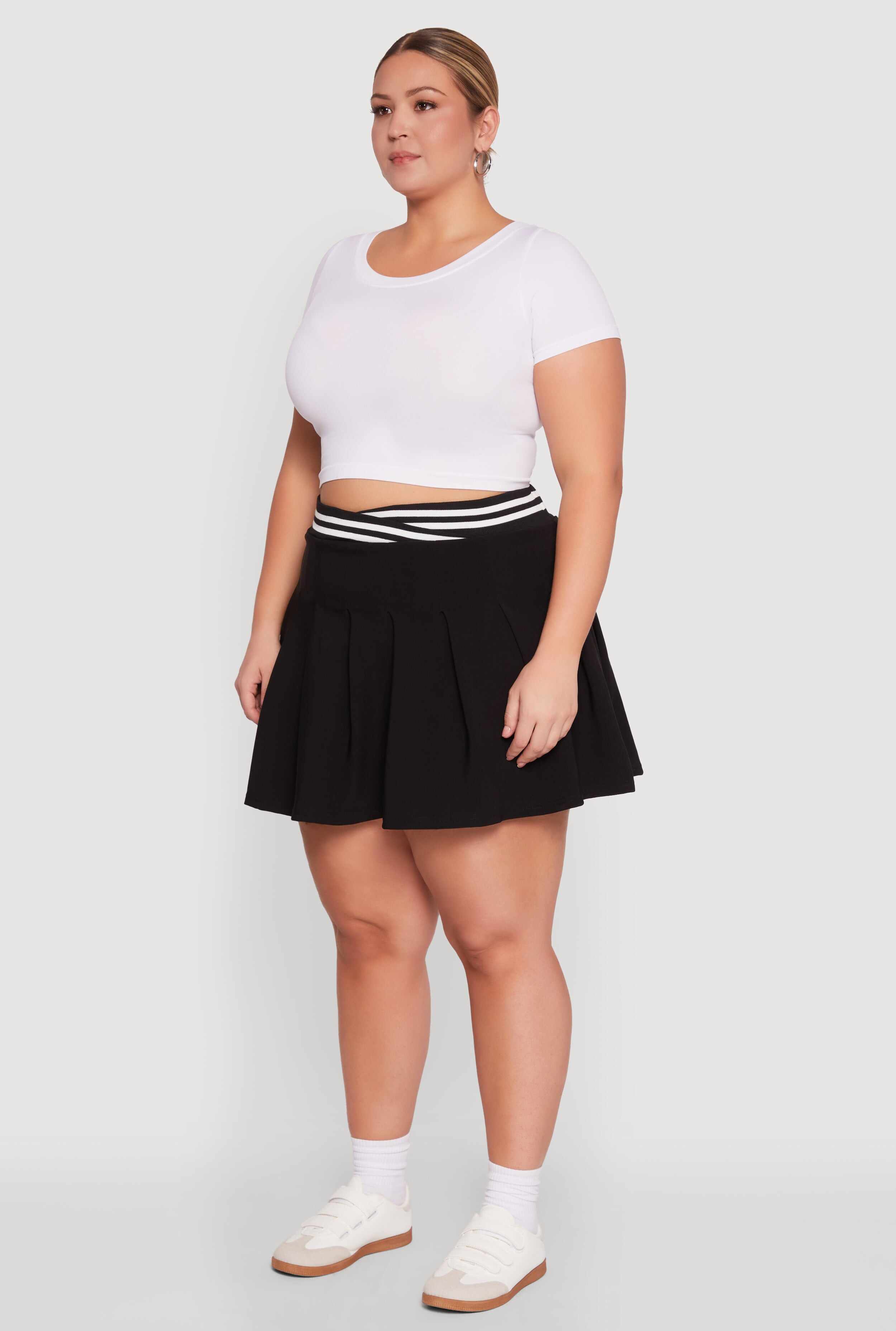 Plus Size Varsity Stripe Waistband Pleated Skirt