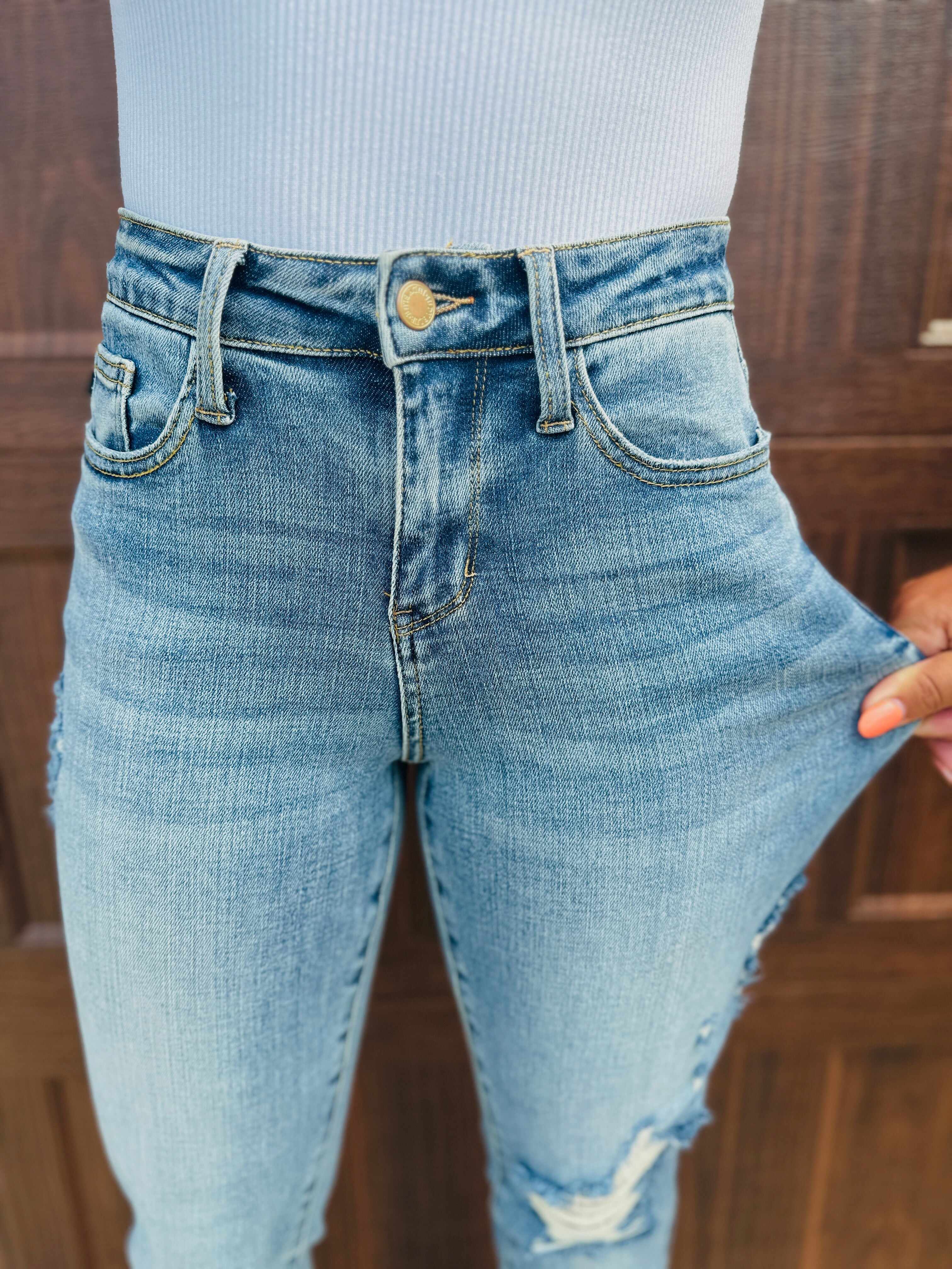 REG/CURVY Long Lost Boyfriend Mid Rise Long Inseam Boyfriend Jeans