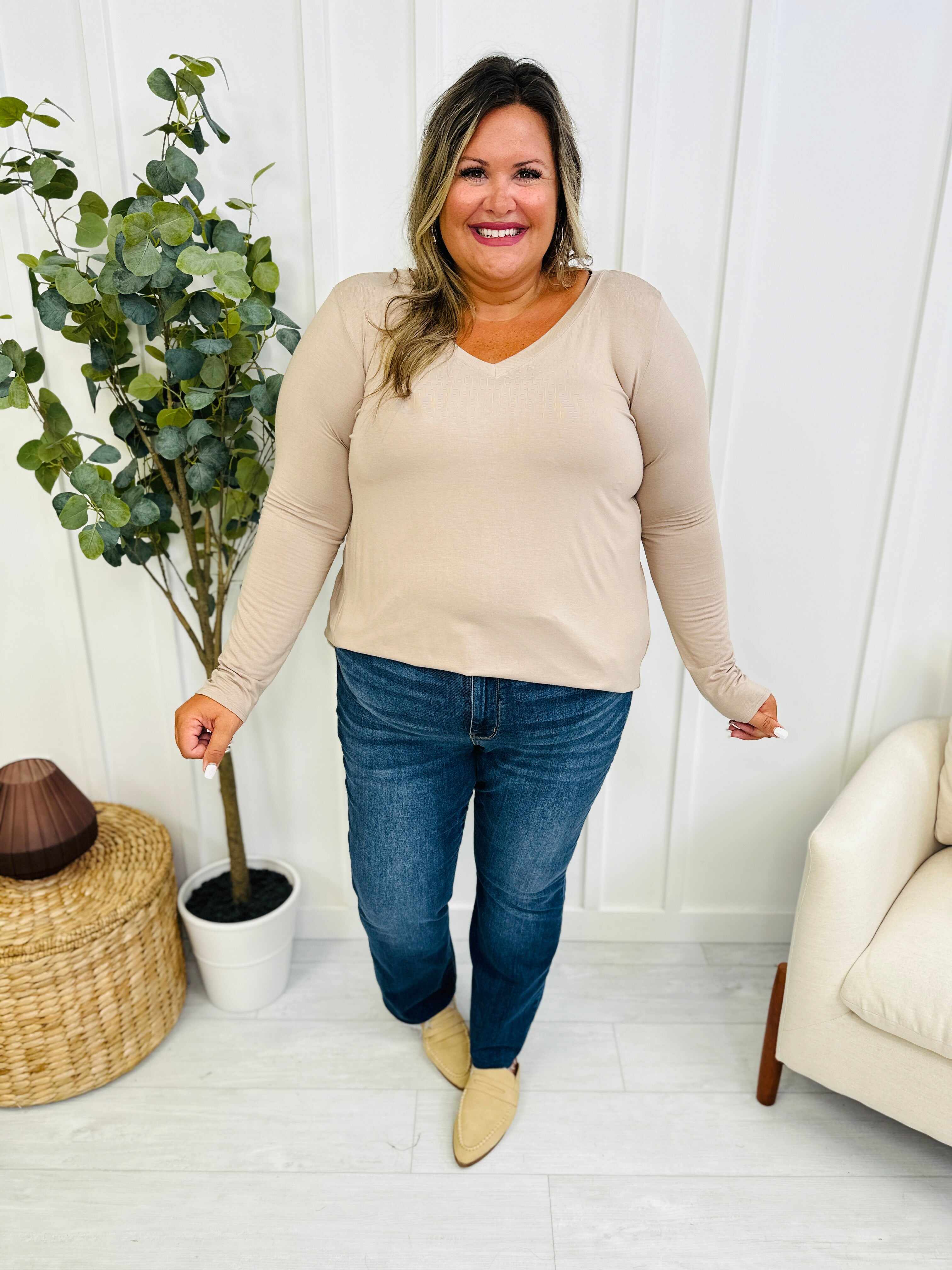 REG/CURVY Baby Got Bootcut Nondistressed Jeans