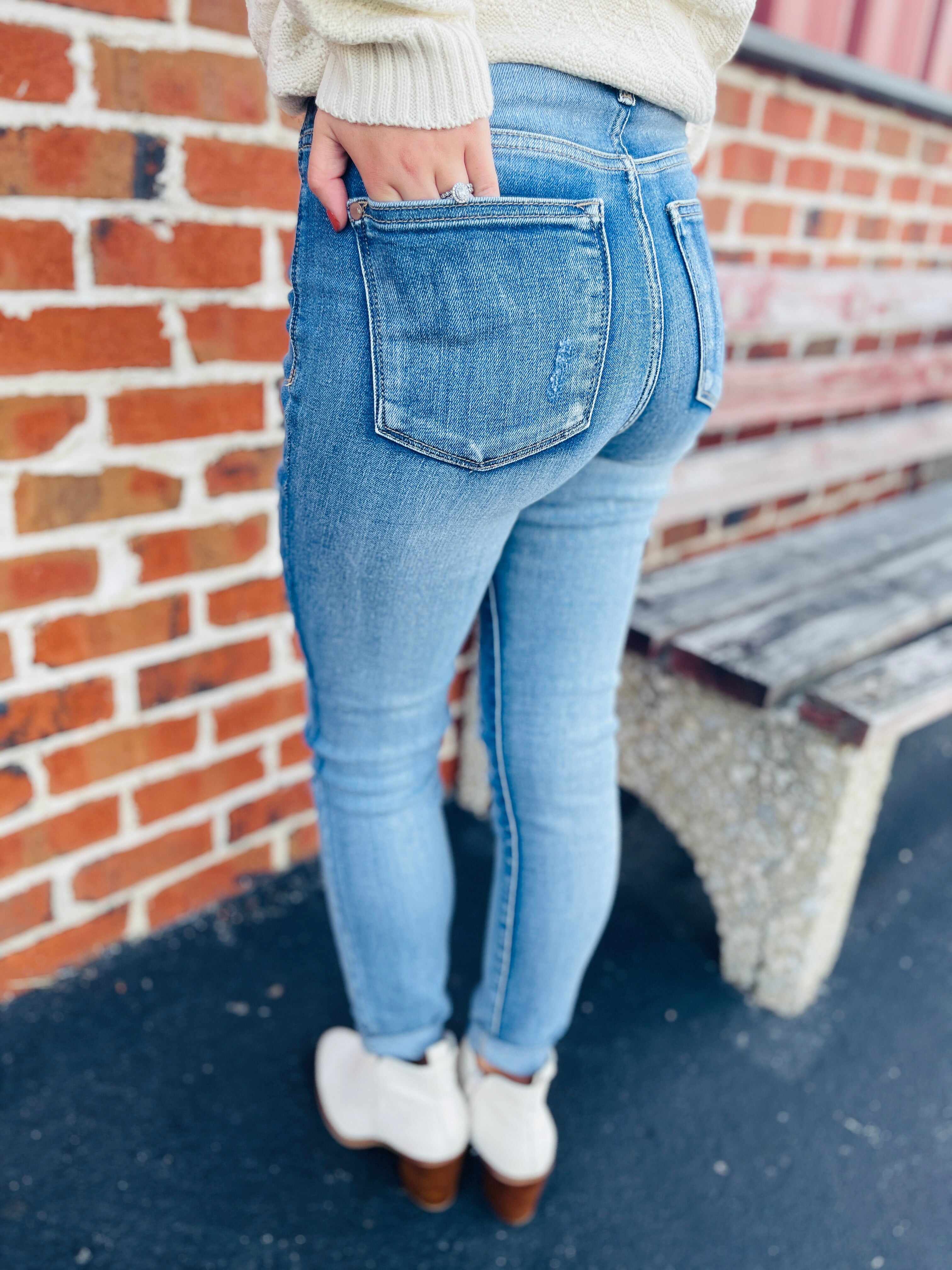RESTOCK! PLUS/REG Cute As A Button Fly Skinny Jeans