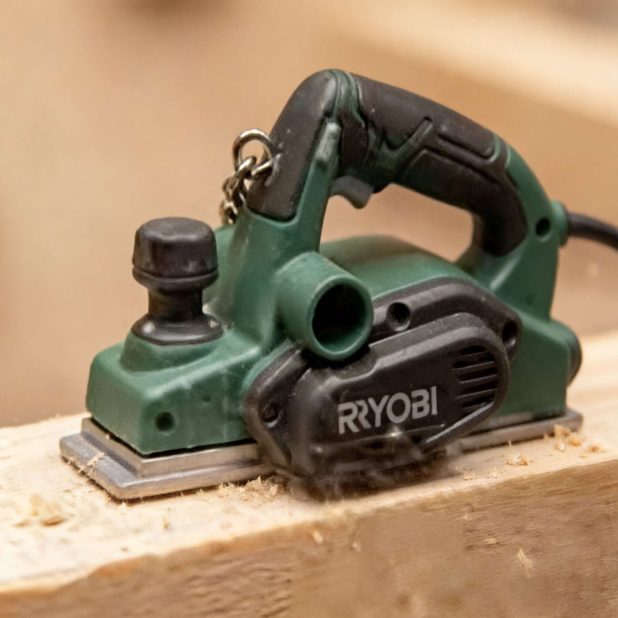 🔑 RYOBI Mini Sander Keychain – Detail Craftsmanship in Your Pocket