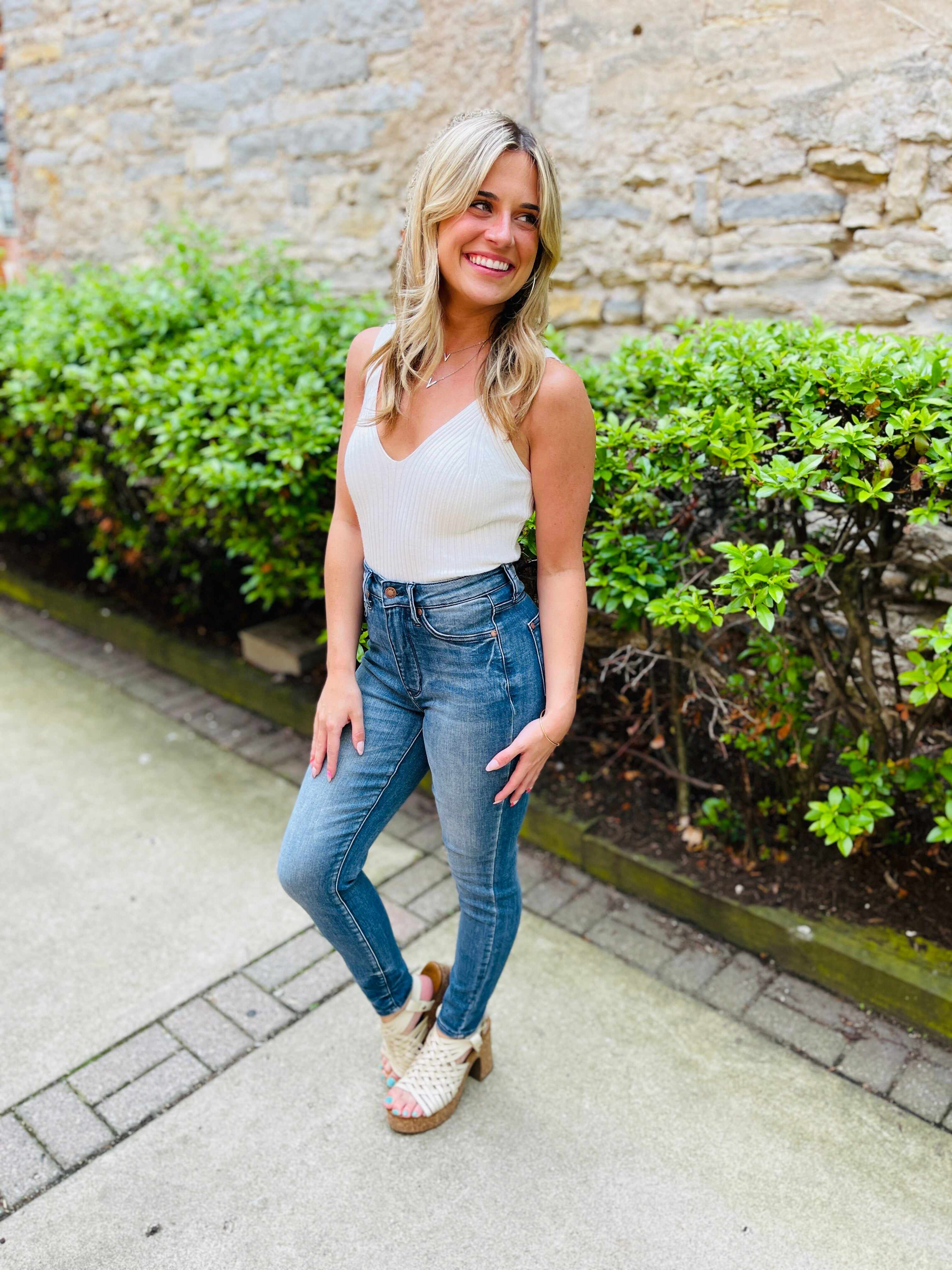 Tummy Control Skinny Jeans in Reg/Curvy Total Infatuation Restock