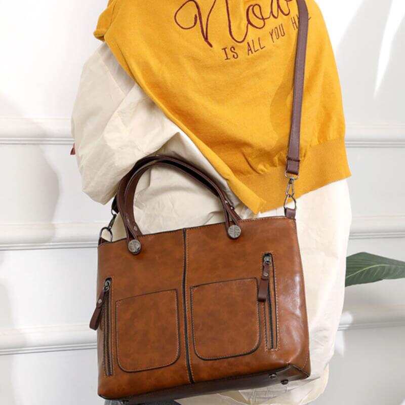 Ladies vintage leather shoulder bag