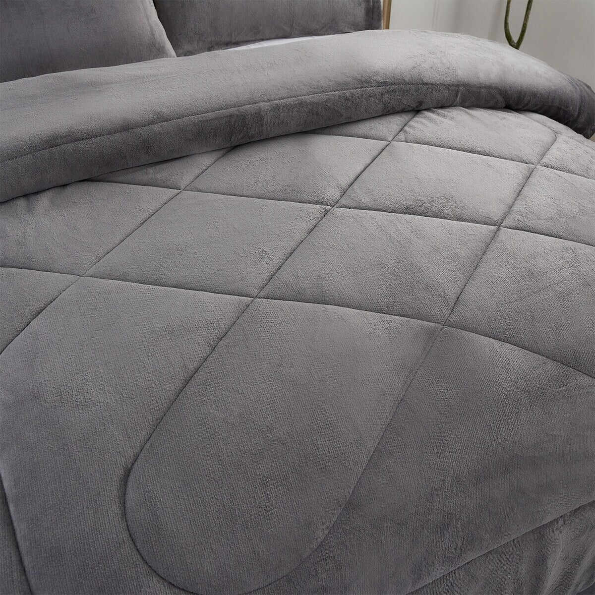 Fleece/ Sherpa Down Alternative 3-piece Comforter Set