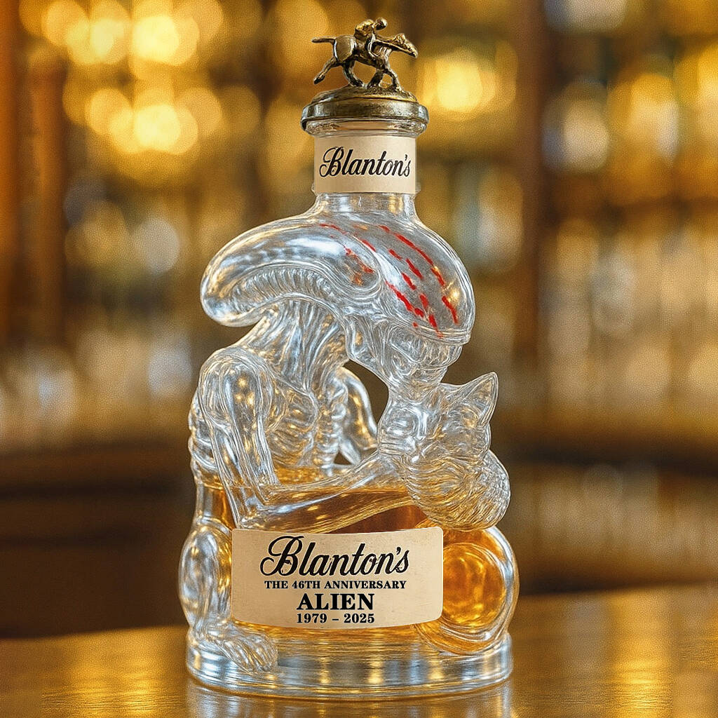 Alien 46th Anniversary Whisky Bottle：Xenomorph and Jones