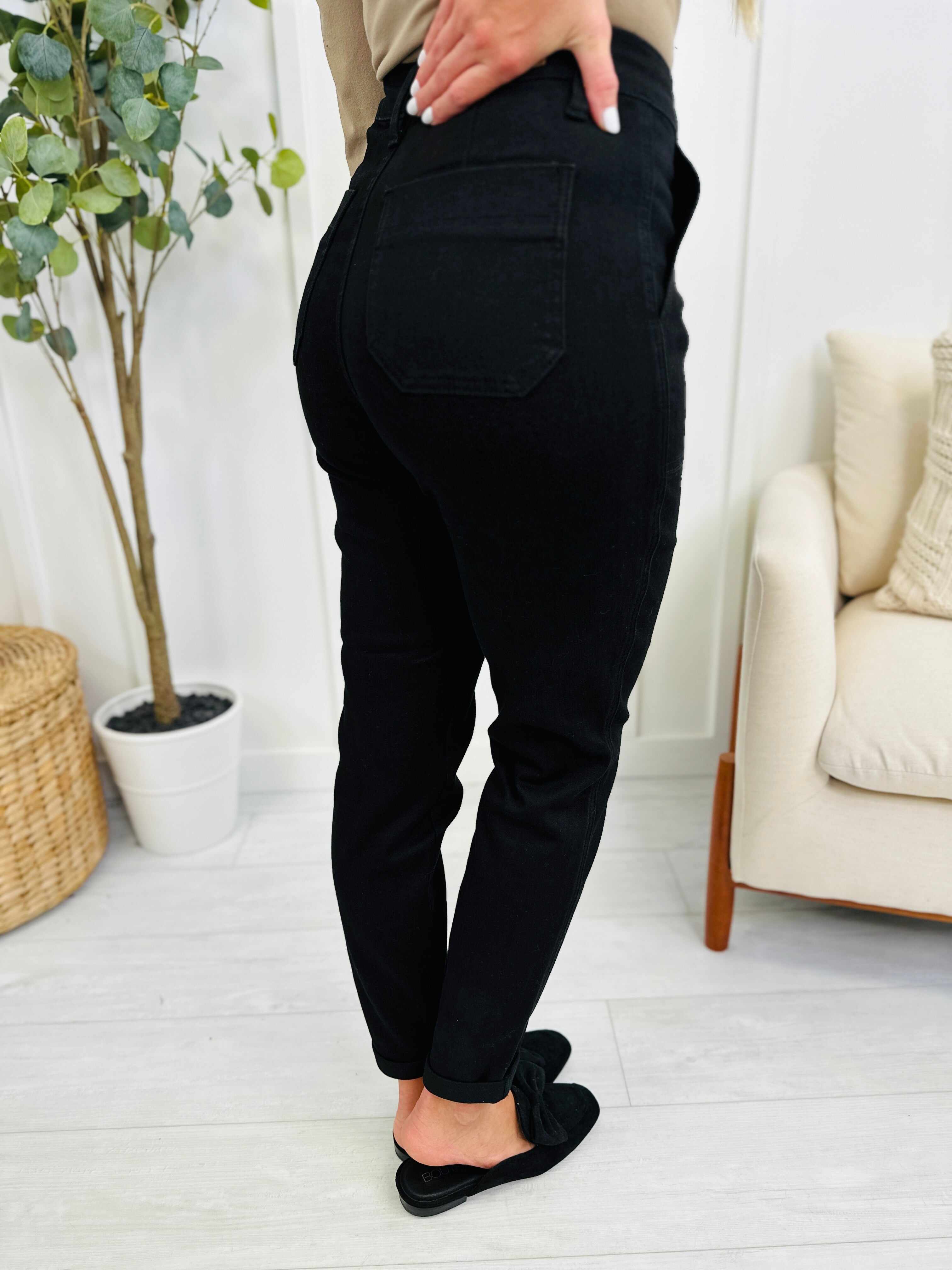 REG/CURVY Gotta Jet Black Cuffed Denim Jogger