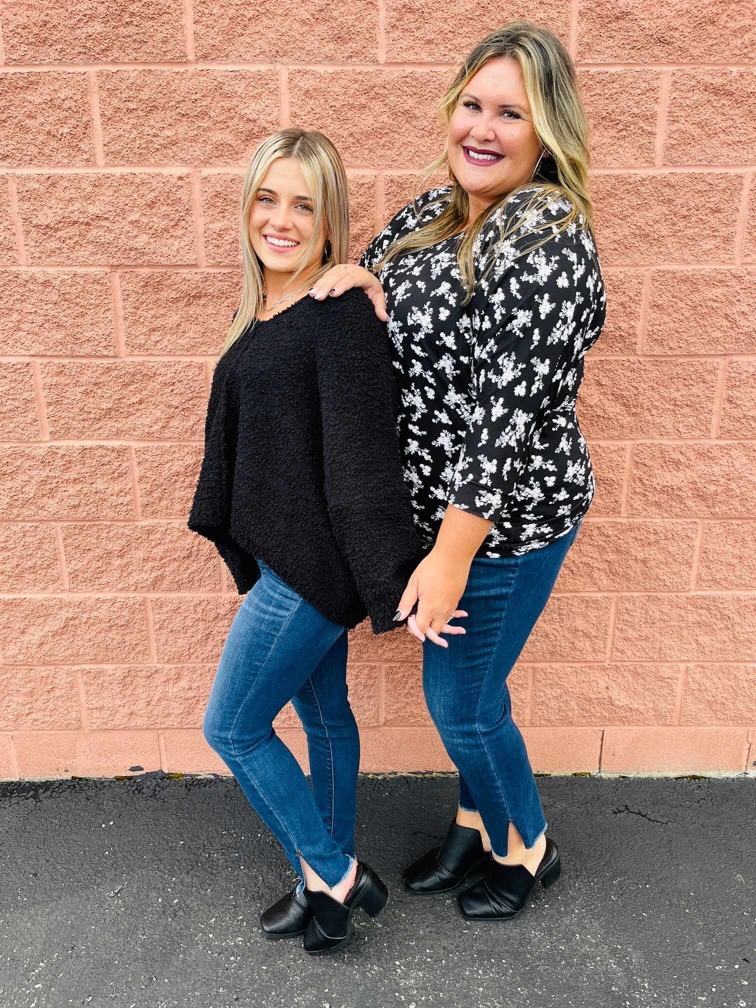 Plus/Reg Always On Your Side Slit Skinny Jeans
