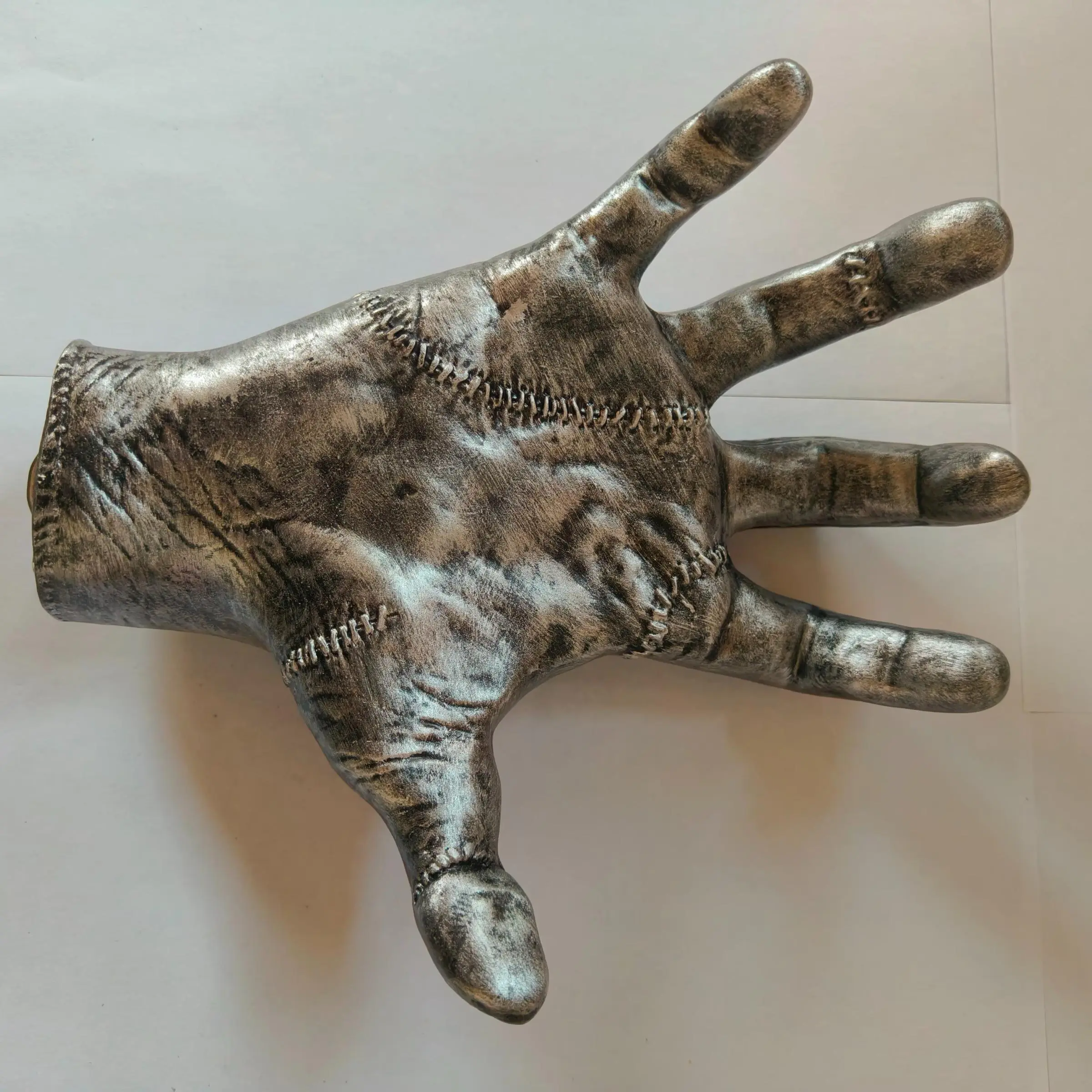 Creative Wall Mounted Basketball Holder, 1 Count Resin Hand-Shaped Basketball Display Rack, Display Shelf, Basketball Storage Rack, Home Decor Supplies, Rack Only #GLOBAL PICKS