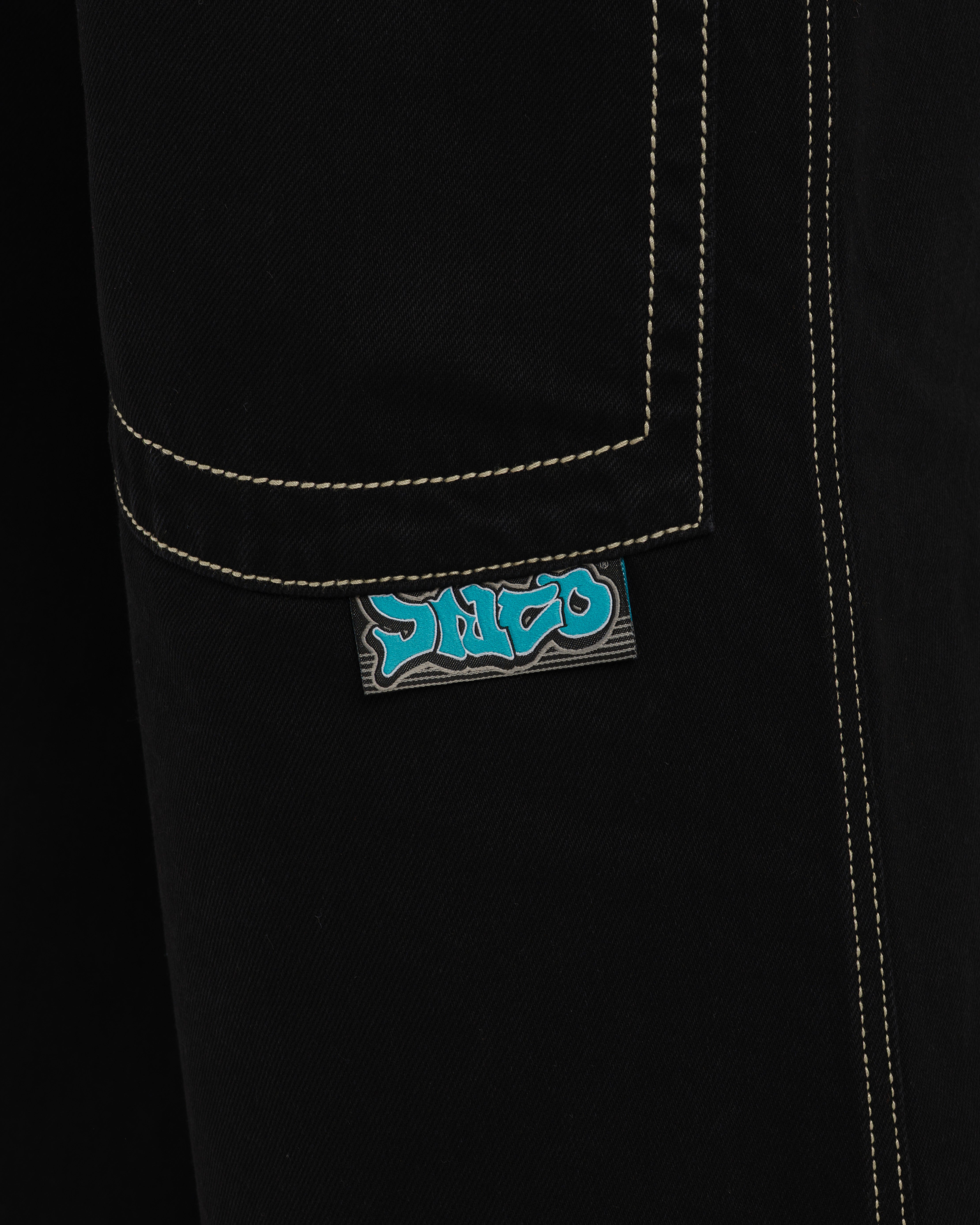 Artistical Uprising. 26