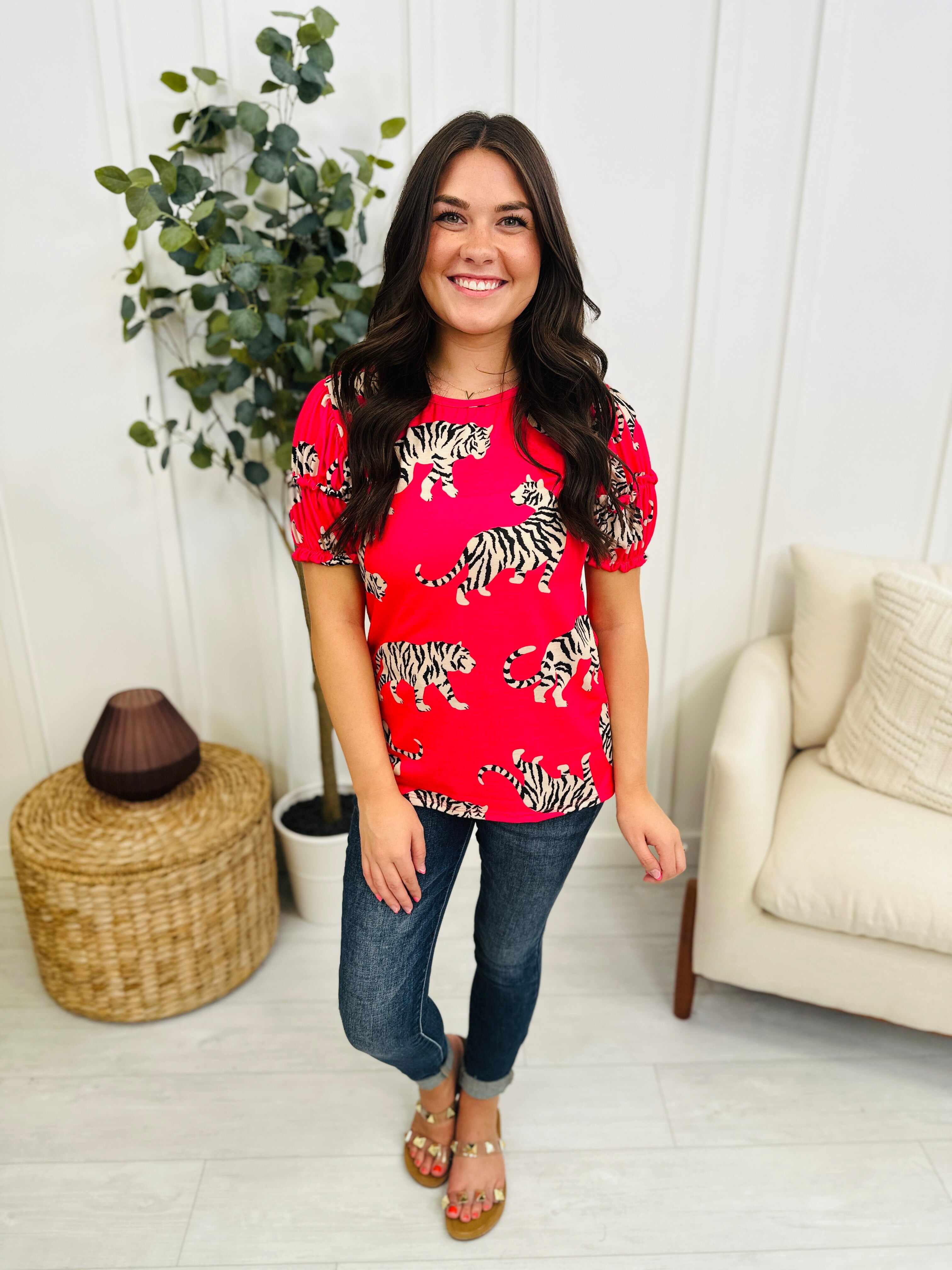 Tour The Town Top In Fuchsia
