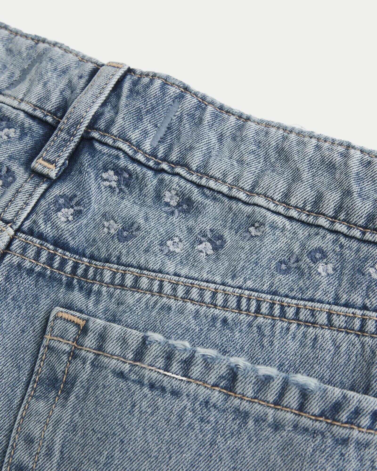 Low-Rise Dark Wash Baggy Jeans