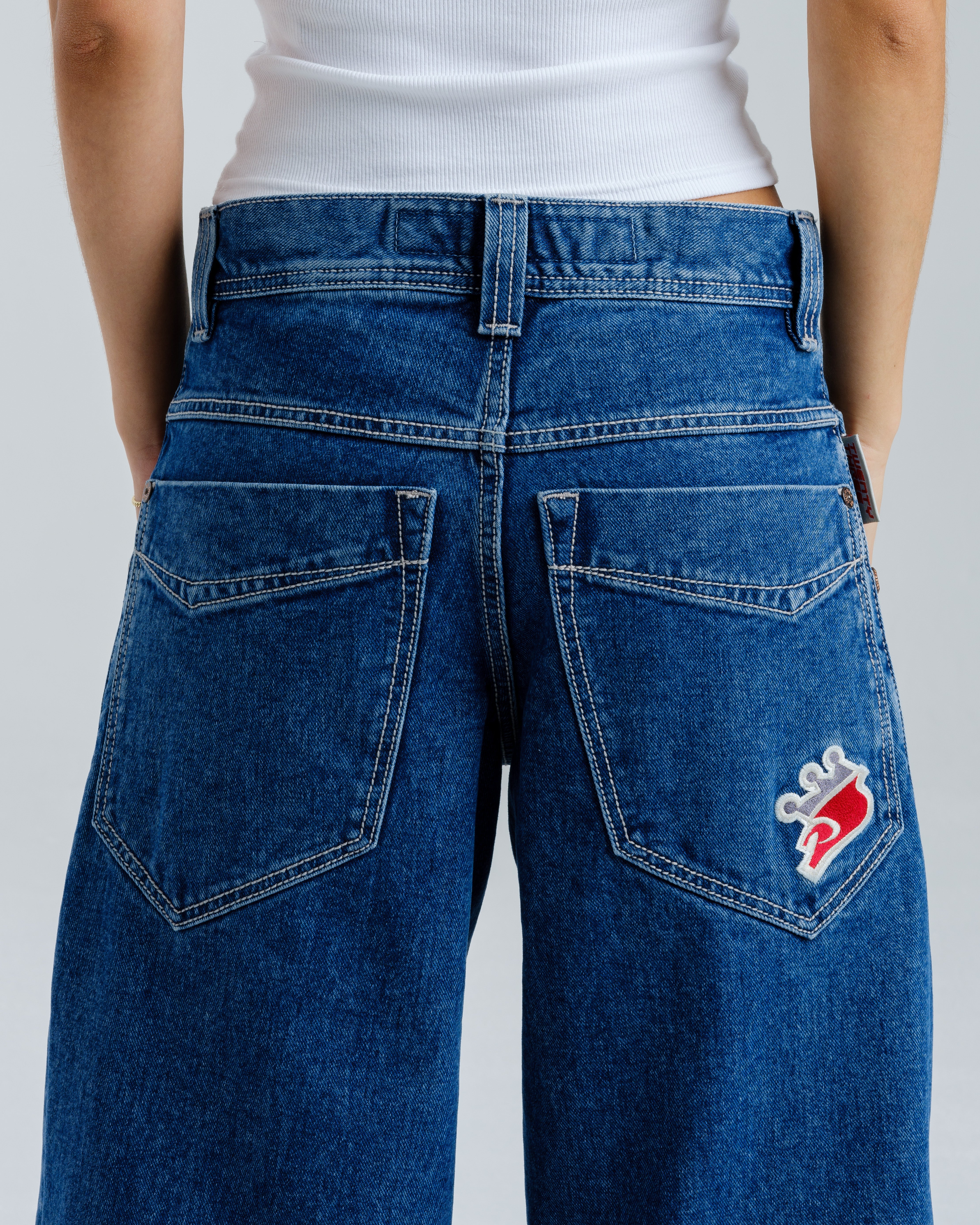 W1179 Easy Wide Pipes. 23