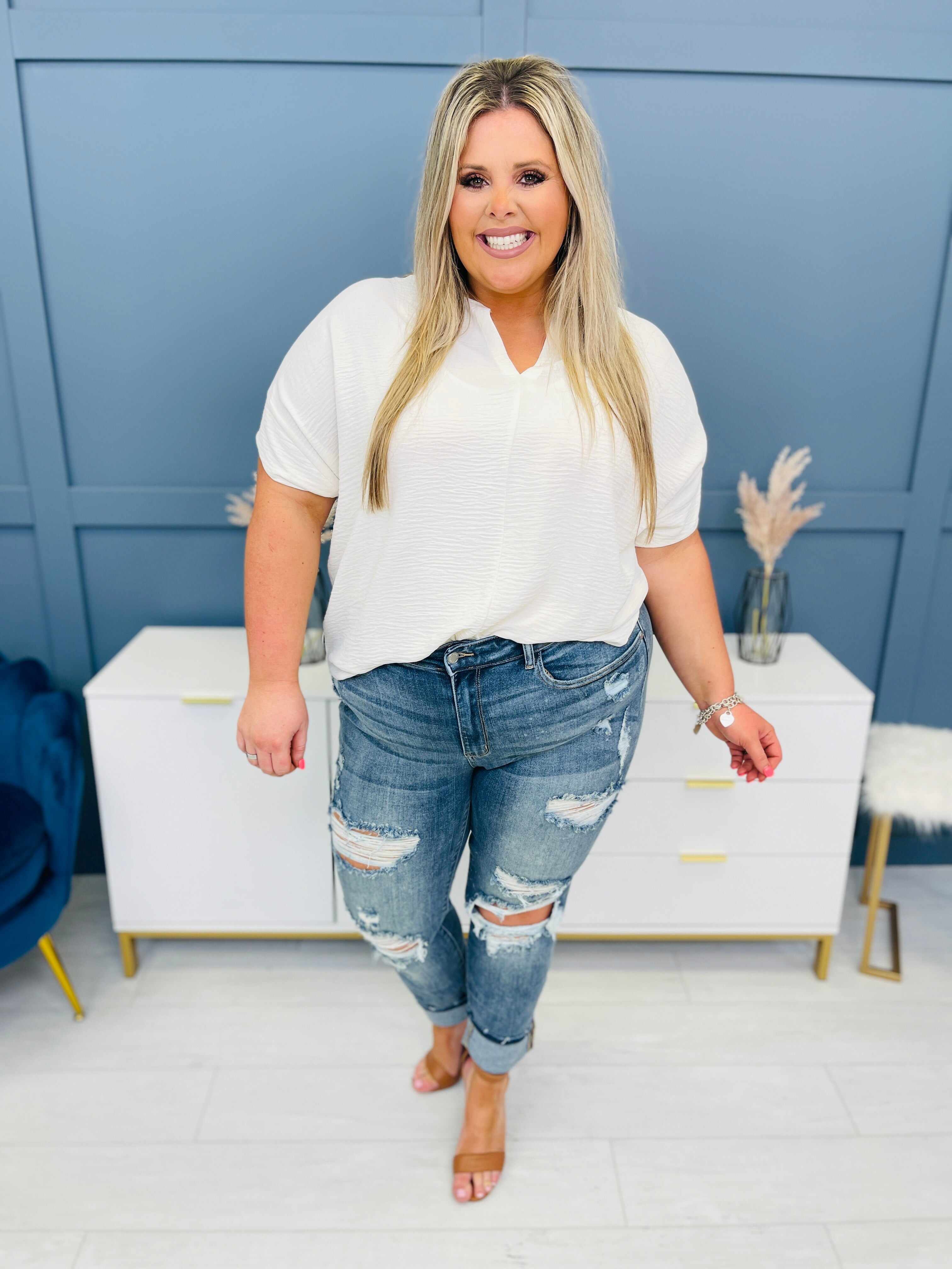 Restock! REG/CURVY Somewhere On a Bleach Mid Rise Boyfriend Jeans