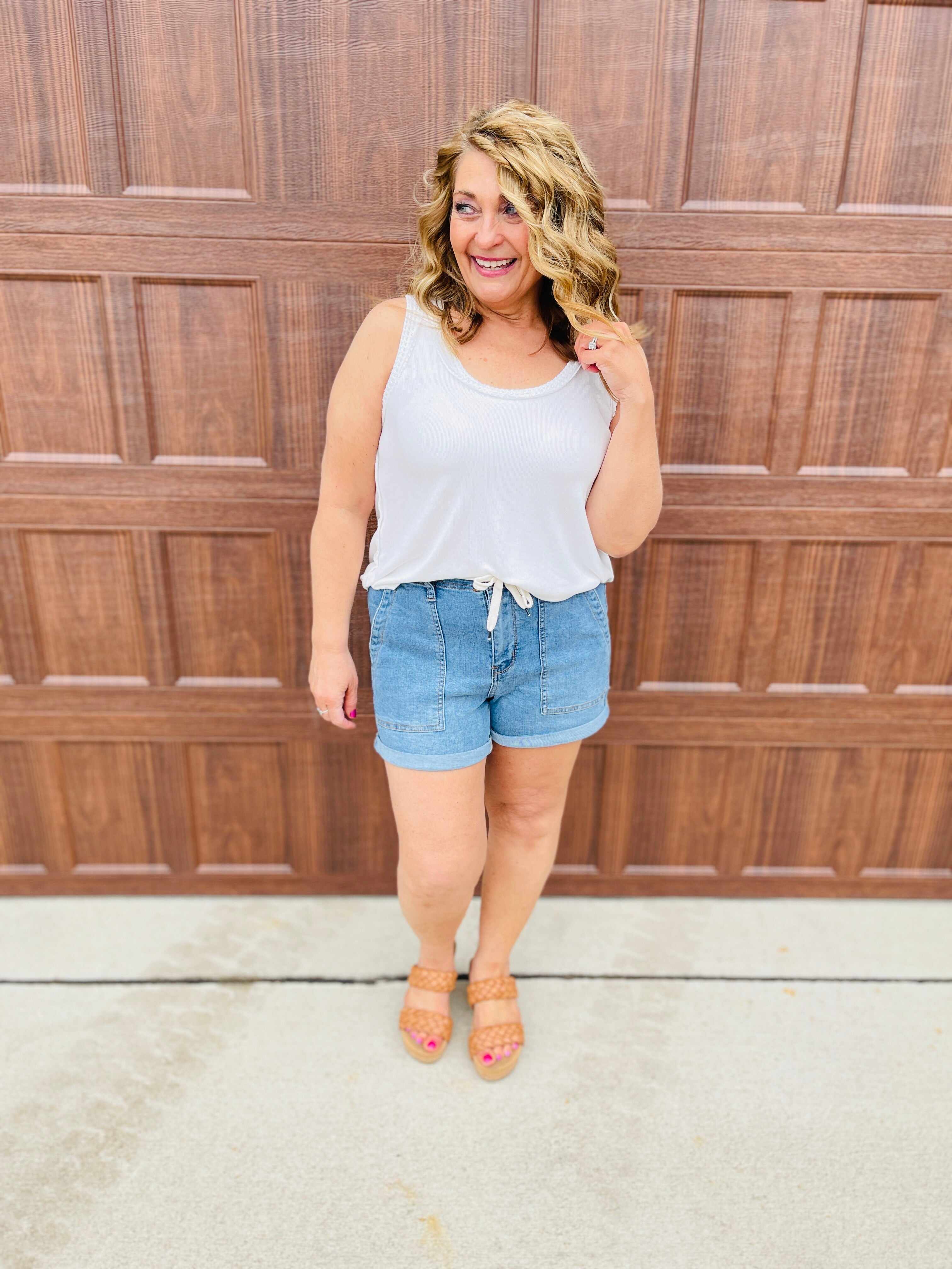 REG/CURVY Triple Threat Elastic Waist Band Denim Shorts